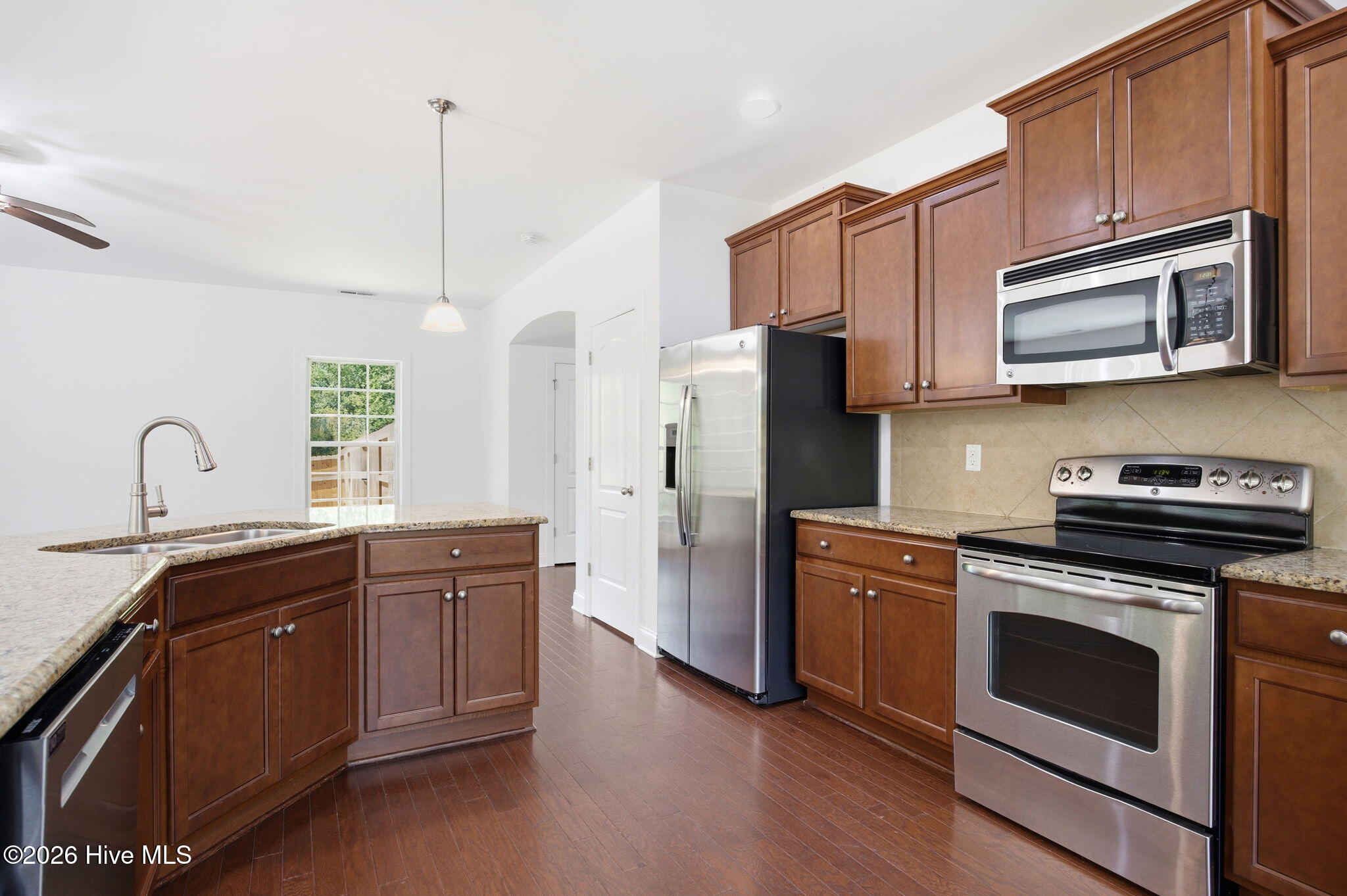 100569504 | Photo 10