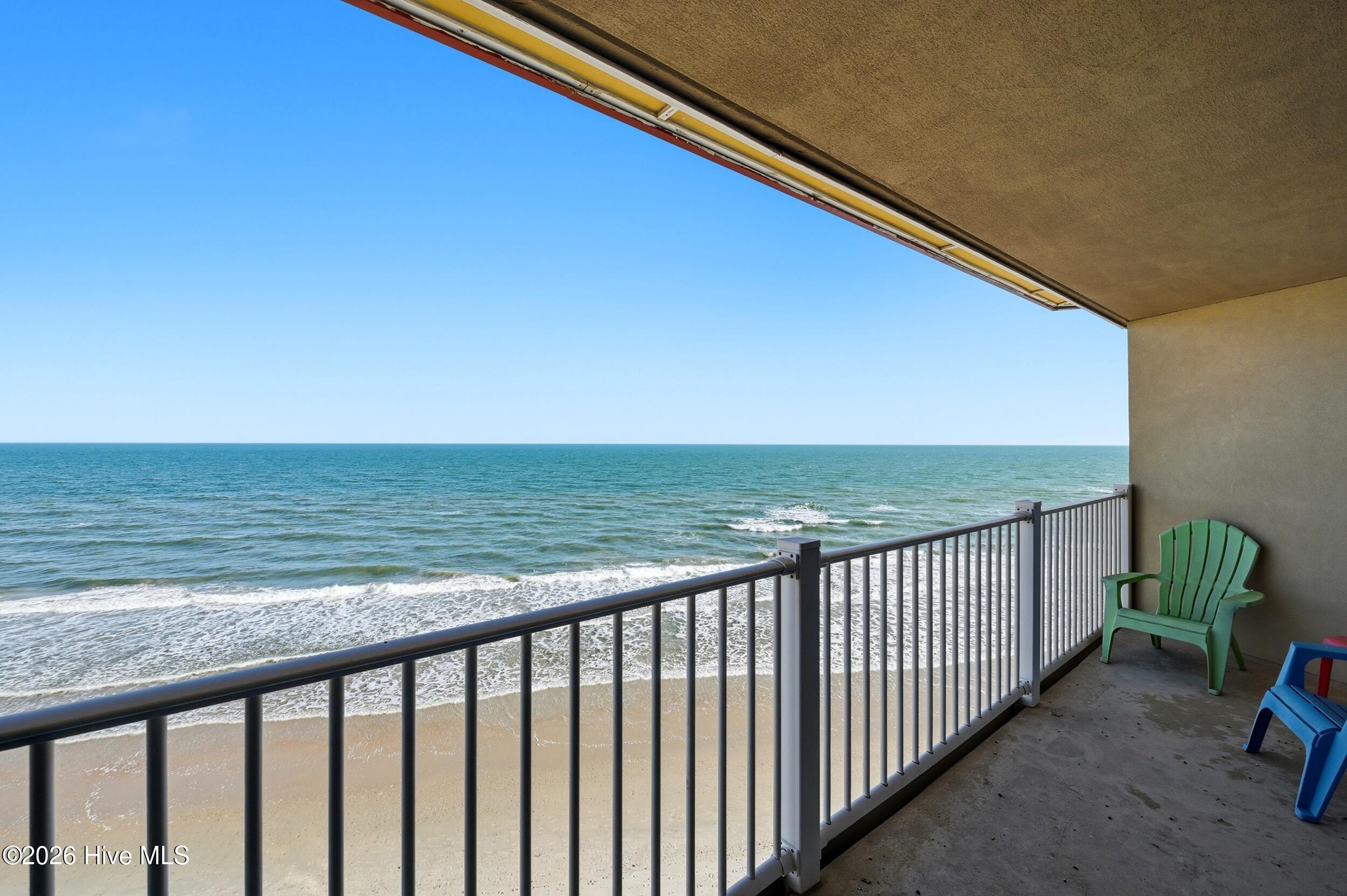 100563284 | Photo 29