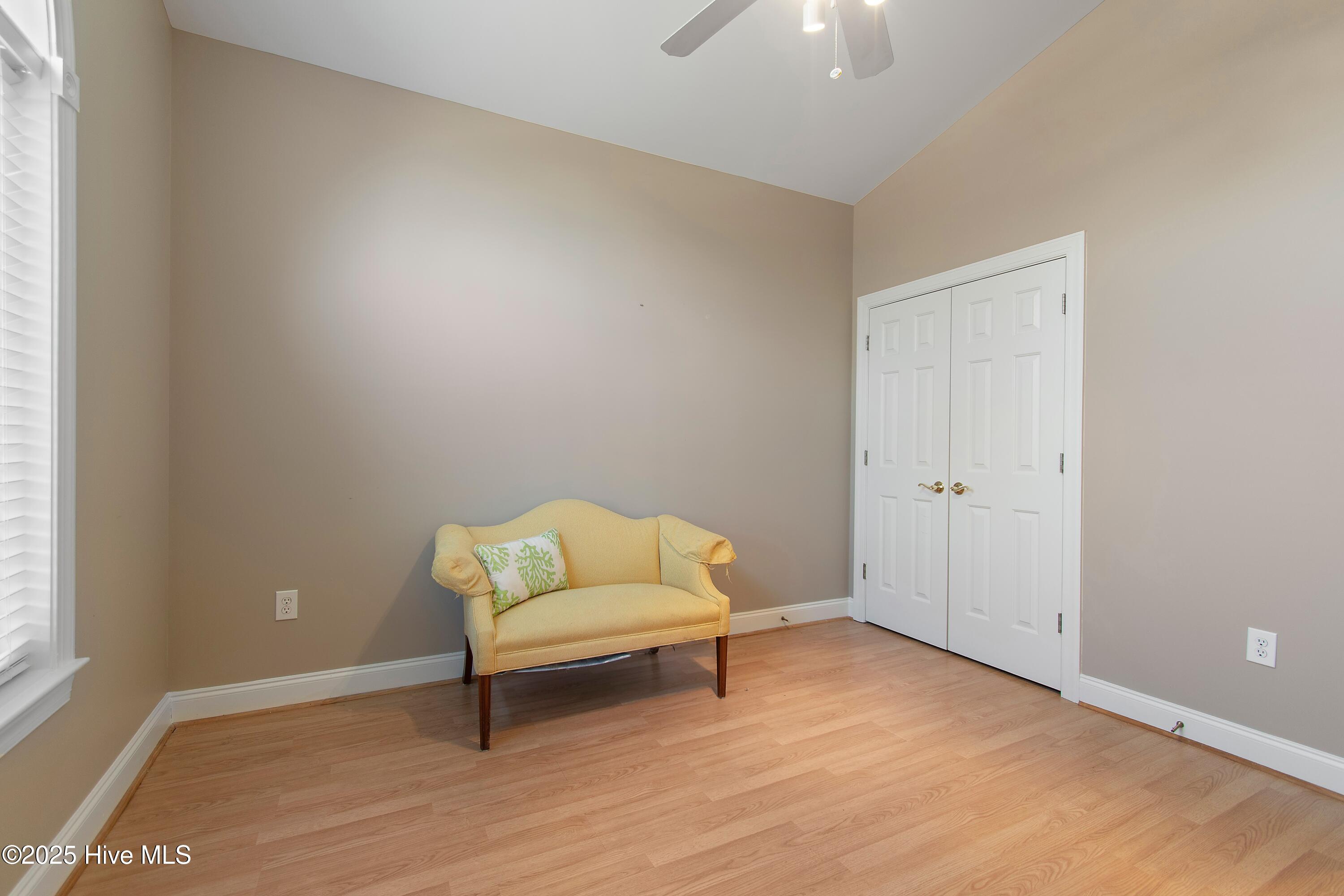 100546461 | Photo 33