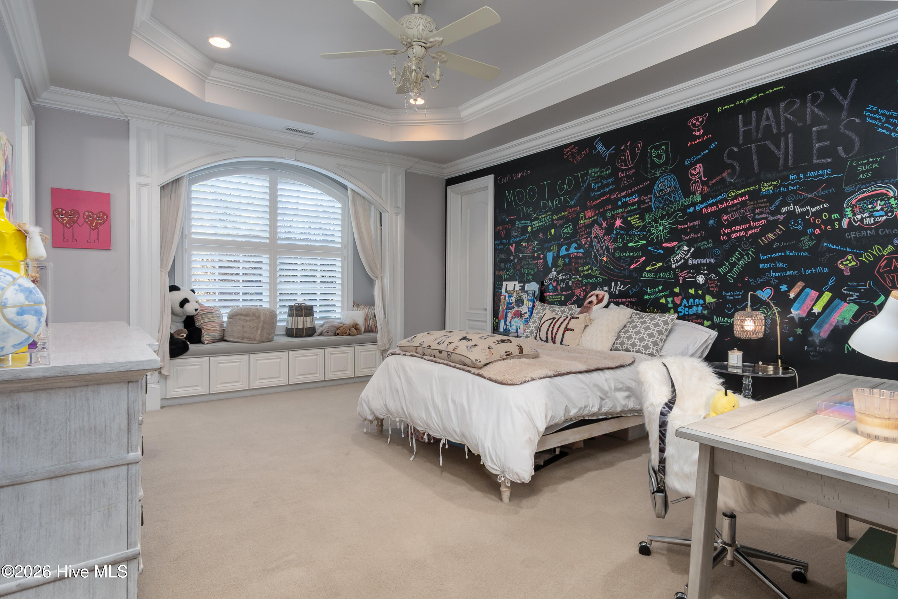 100550947 | Photo 50