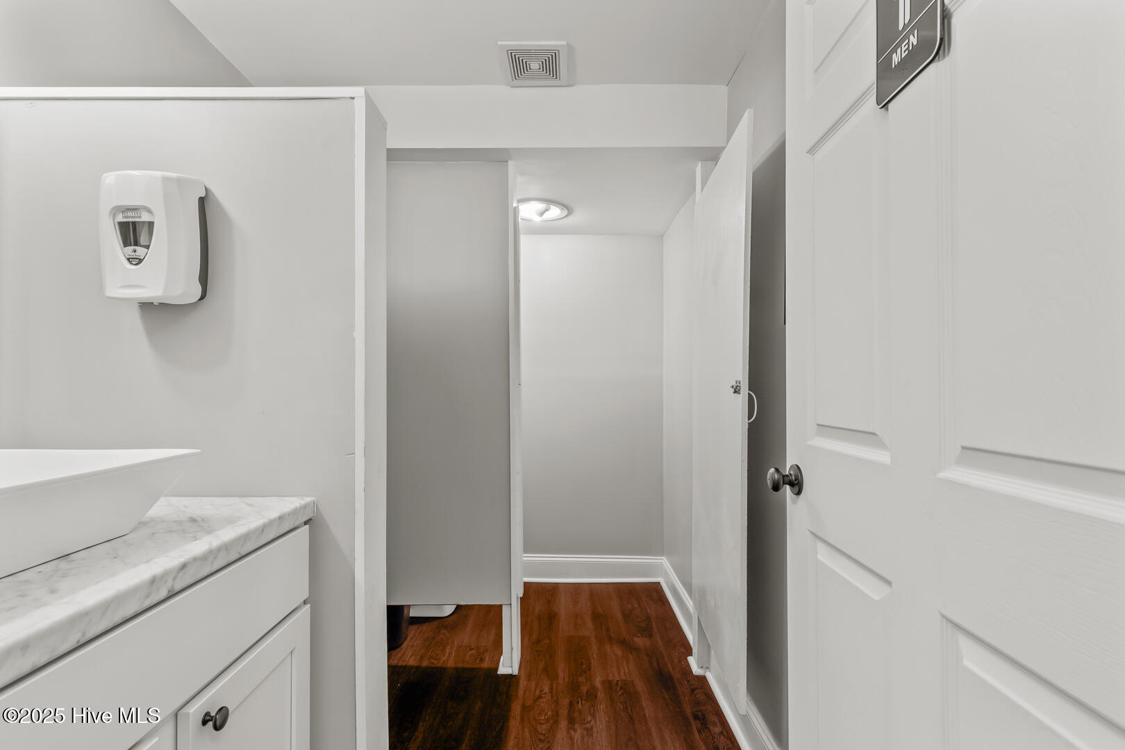 1923 Lejeune Boulevard, Jacksonville, NC, 28546