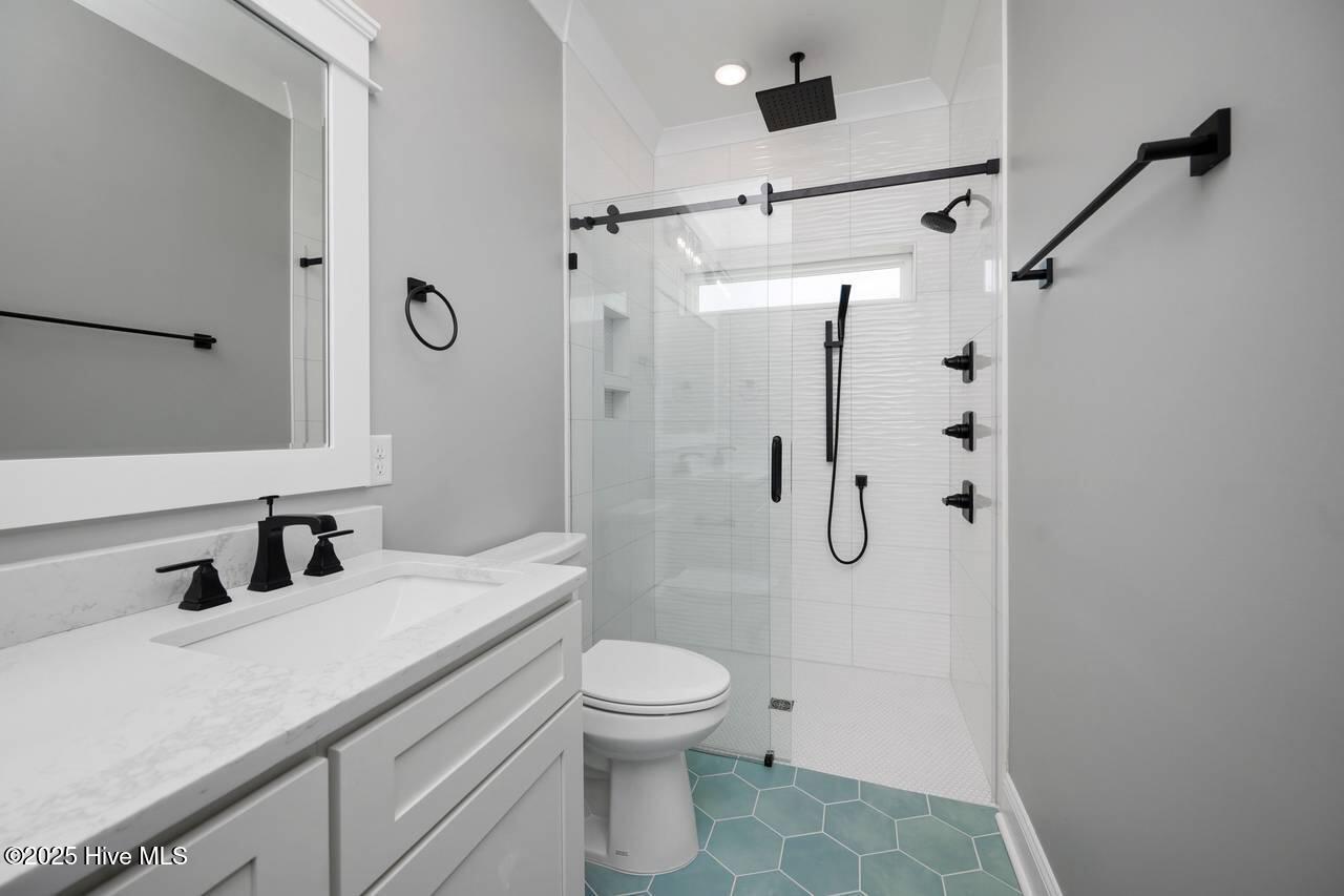 100527522 | Photo 67