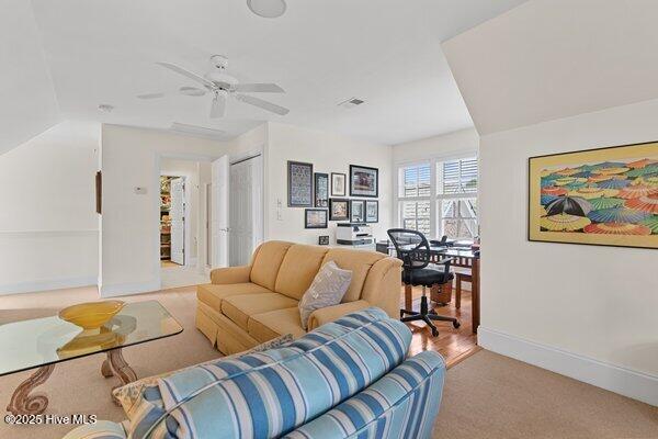 100534265 | Photo 32