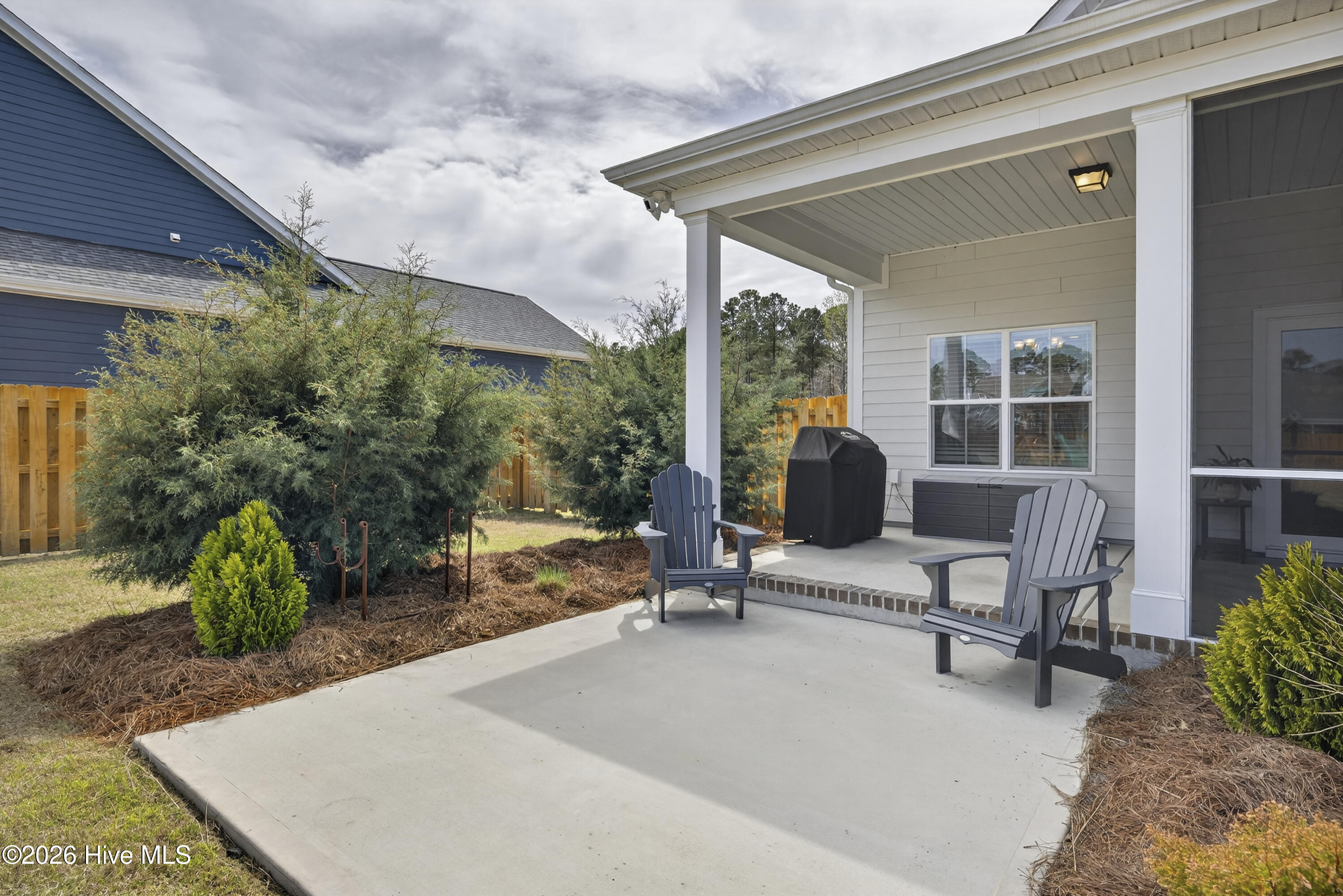 100564336 | Photo 45