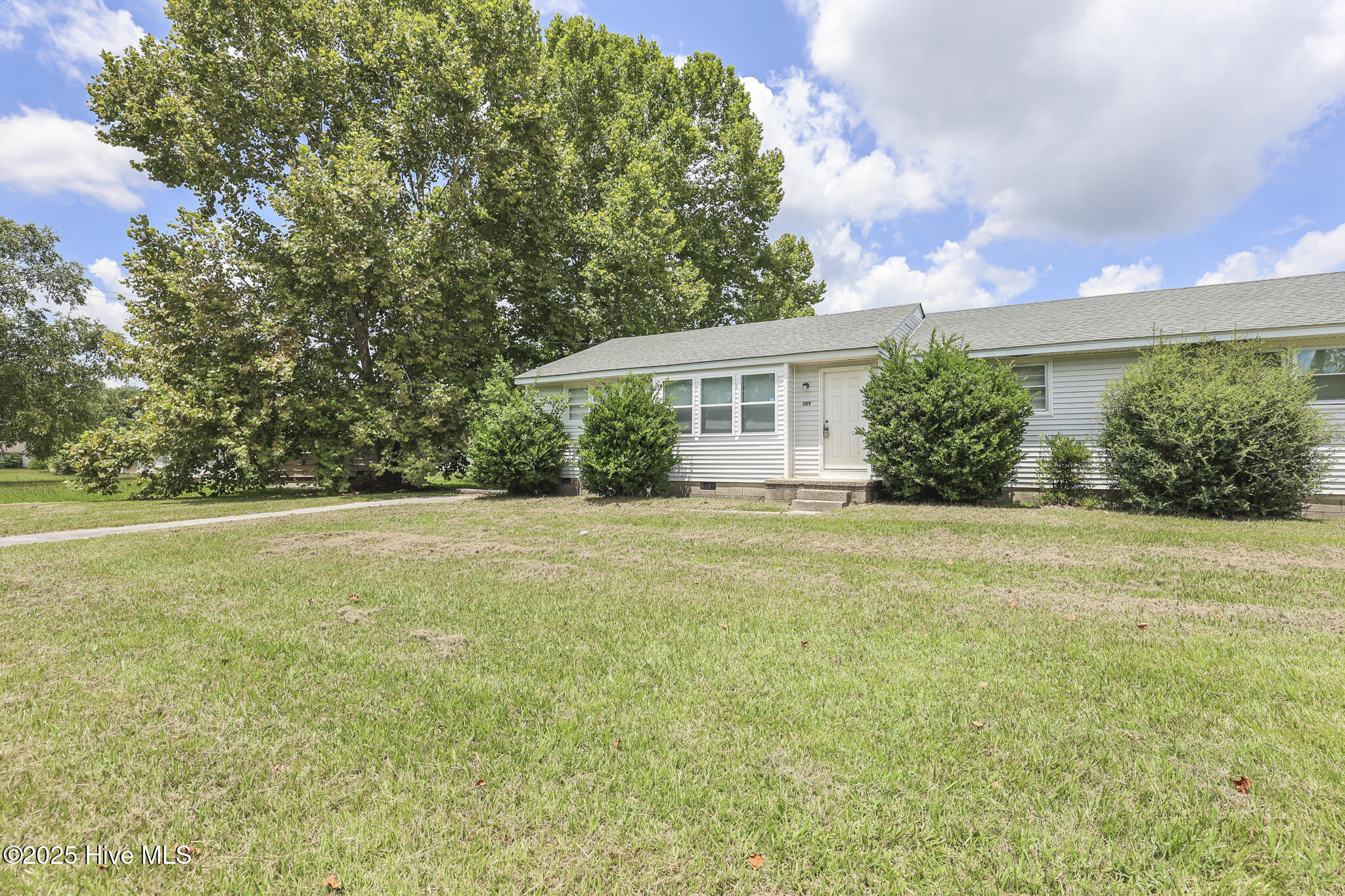 Exterior photo of 309-311 Starling Street, Jacksonville, NC 28540. MLS: 100593907