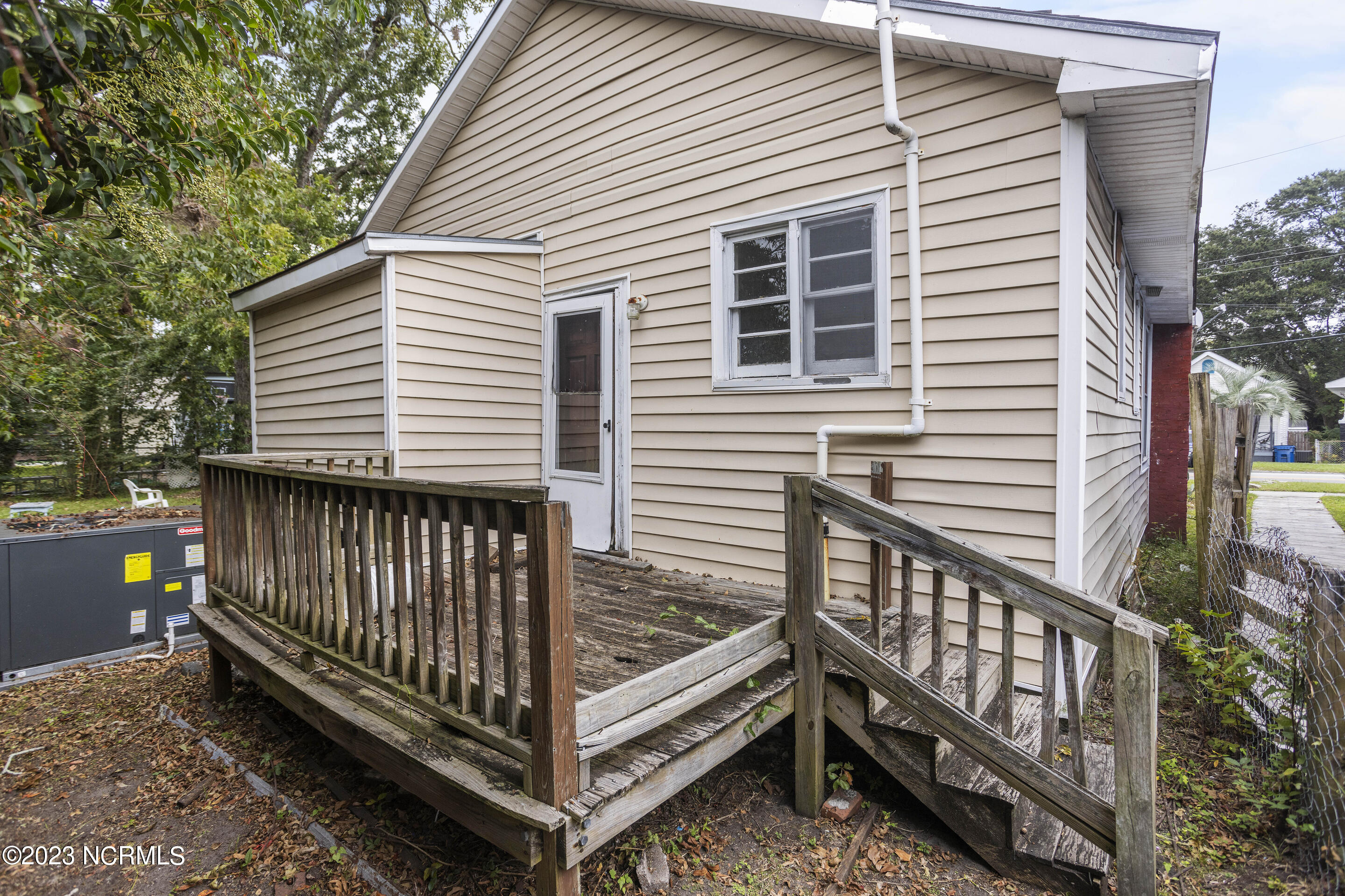 709 Mcrae Street, Wilmington, NC 28401 – photo 13: mls-IMG_2555