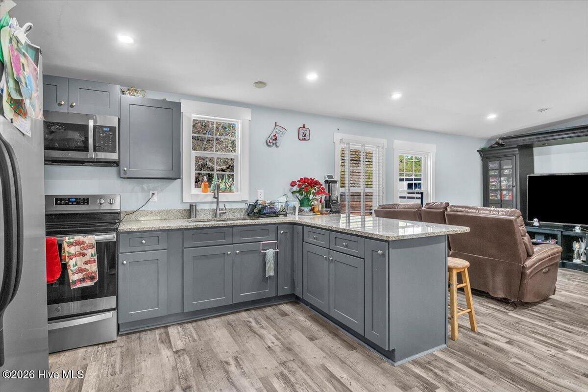 100548793 | Photo 16