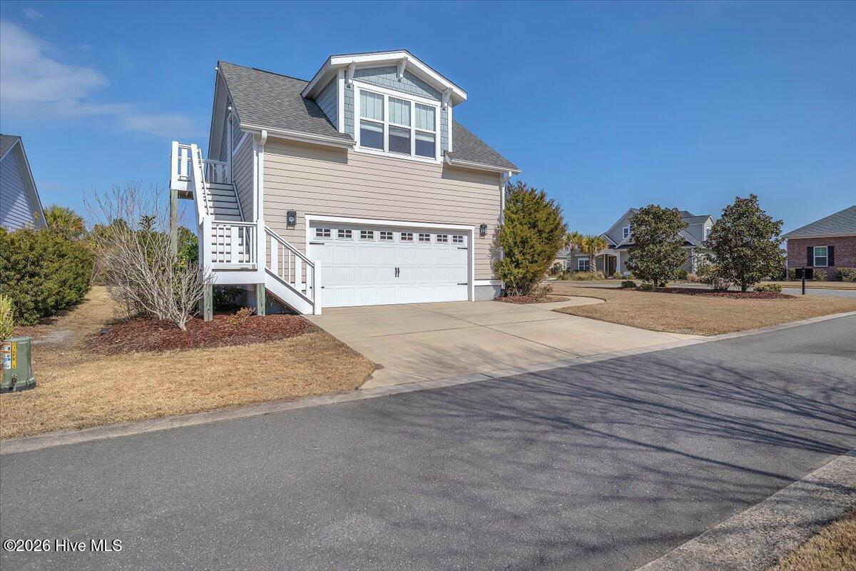 100558839 | Photo 65