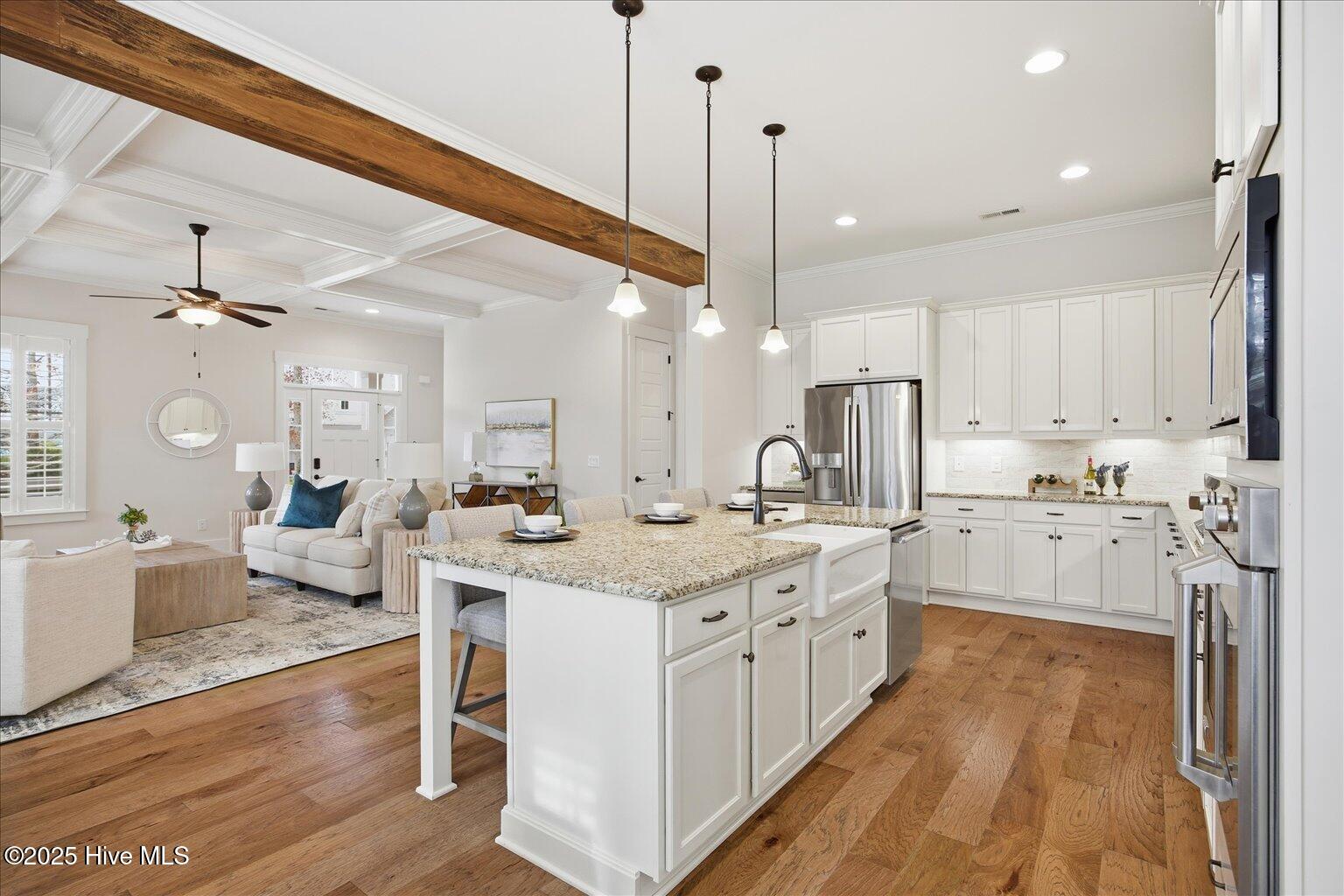 100536924 | Photo 16