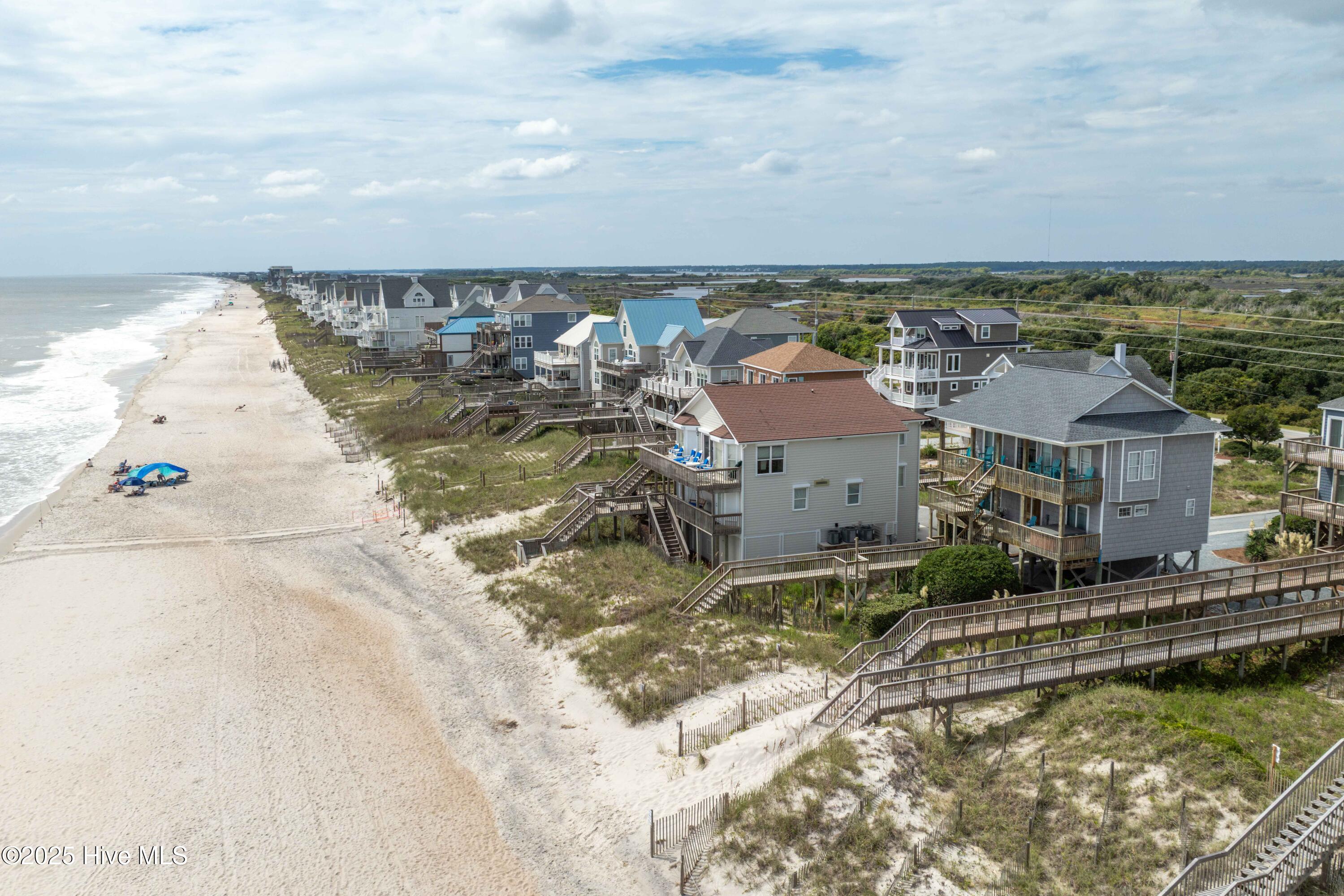 100529983 | Photo 56