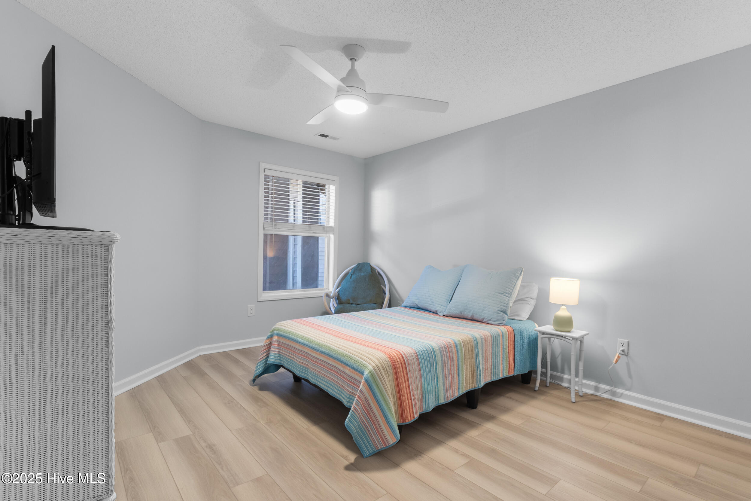 100557109 | Photo 12