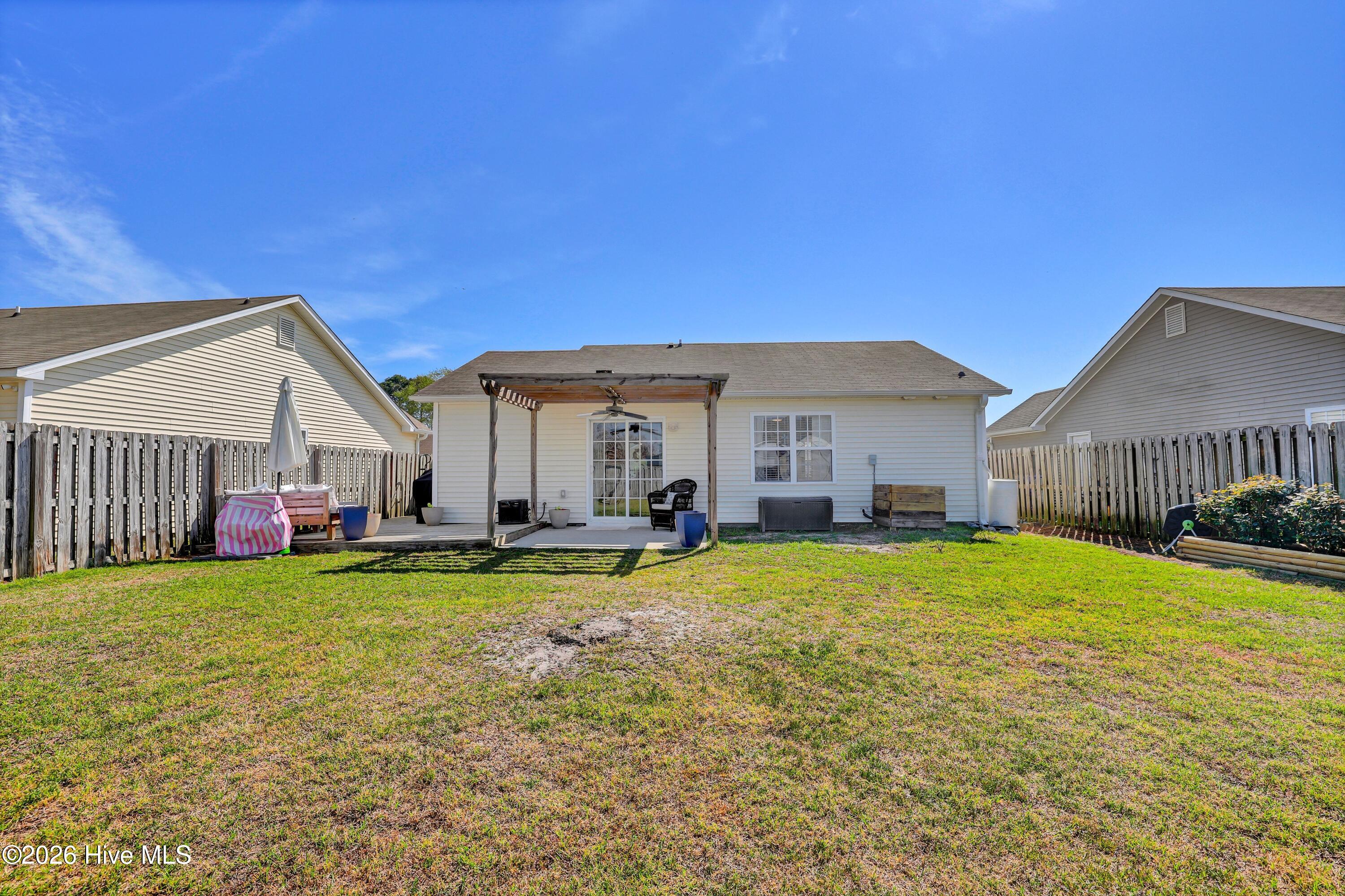 100561513 | Photo 28