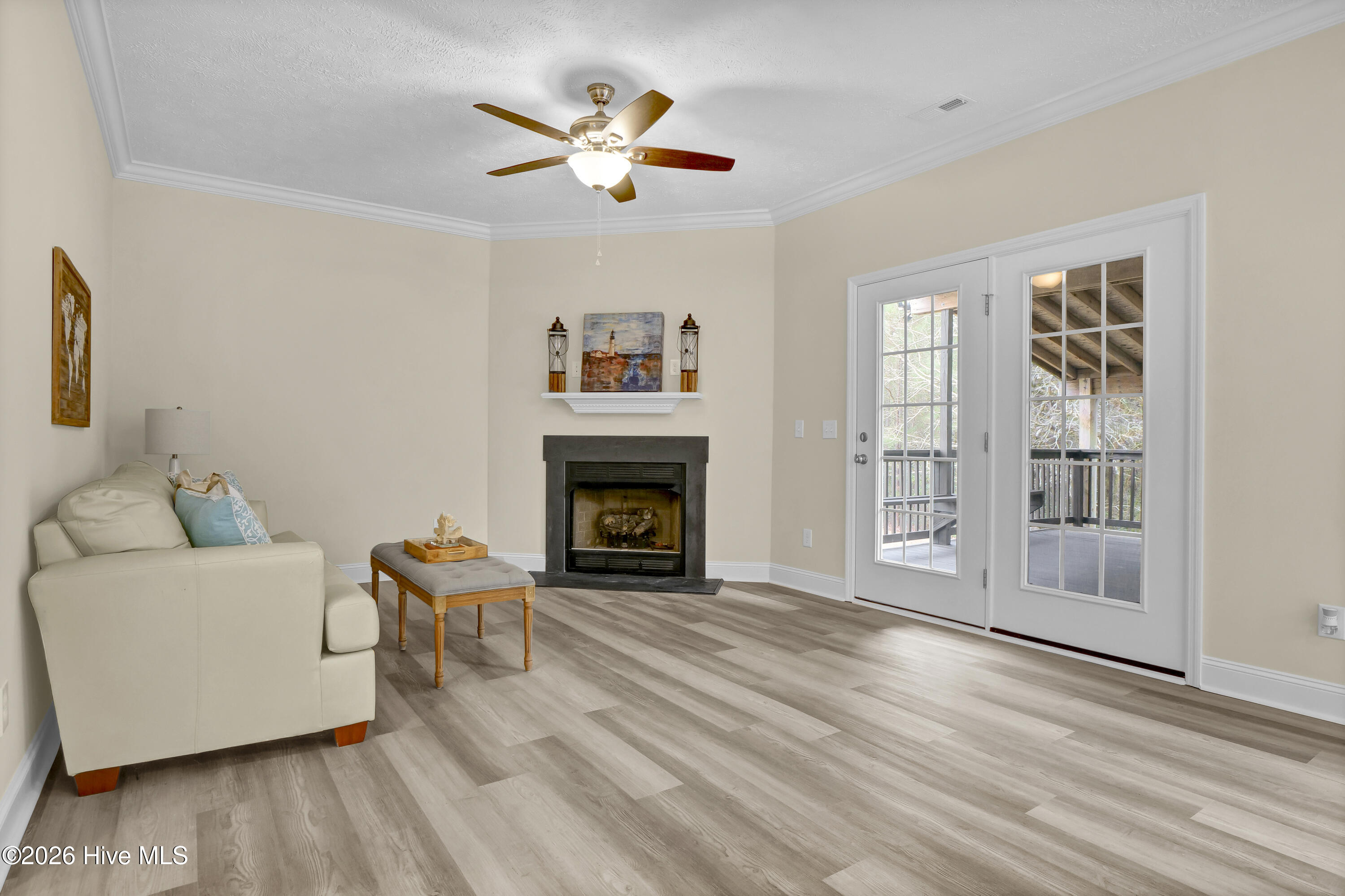 100559268 | Photo 13