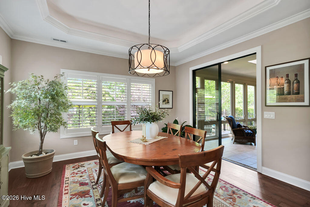 100562114 | Photo 15