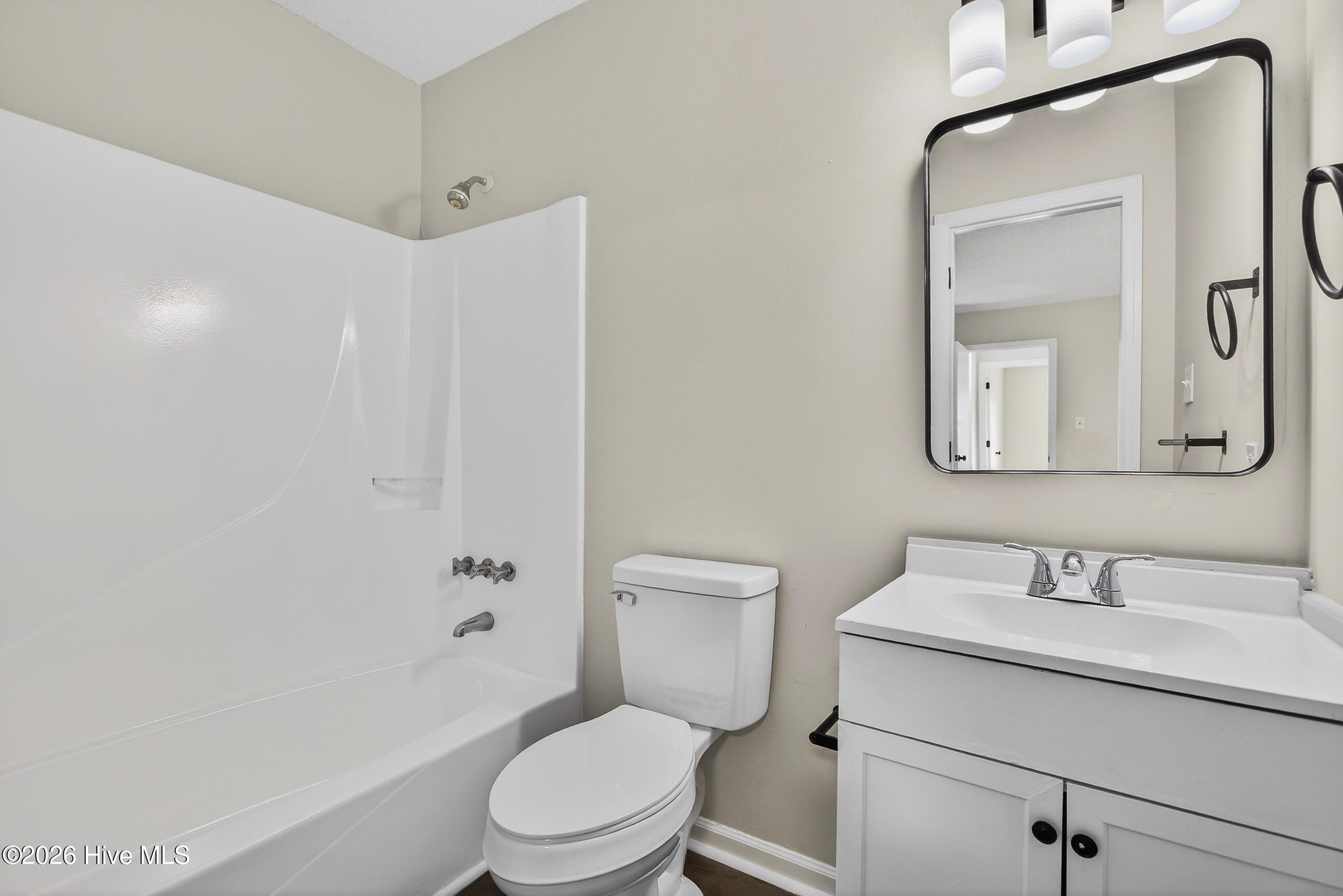 100549114 | Photo 14