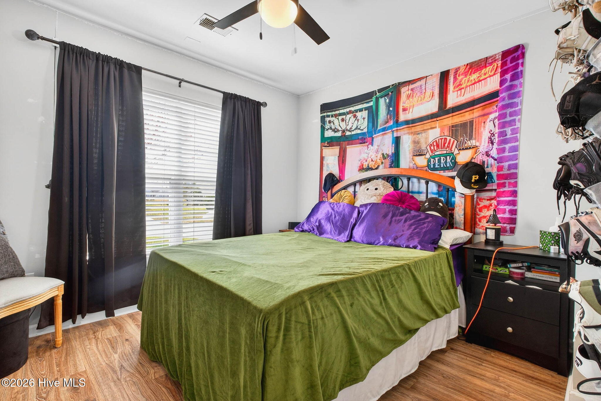 100564293 | Photo 18