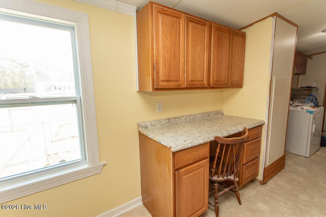 100549919 | Photo 12