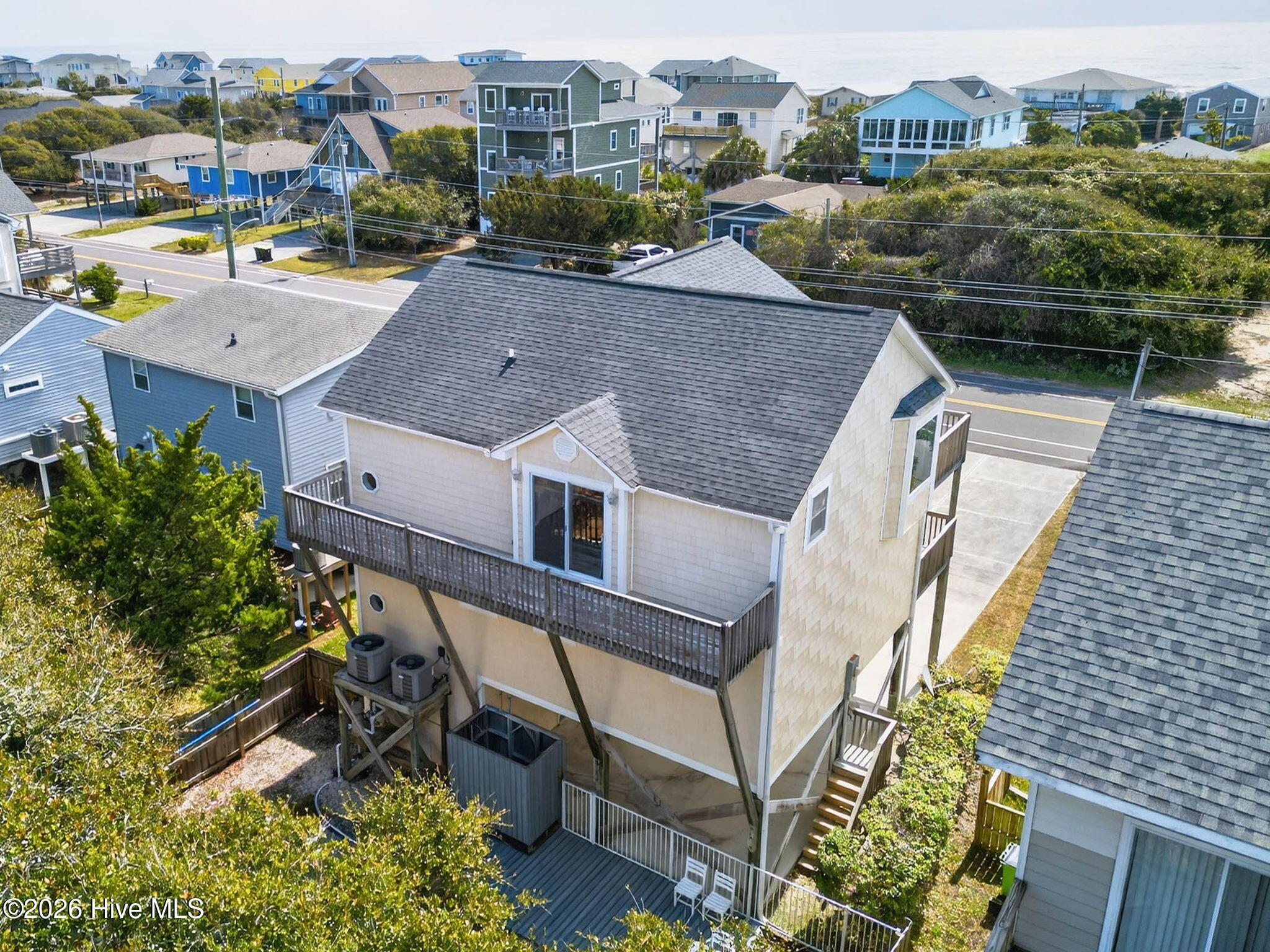 100564791 | Photo 32