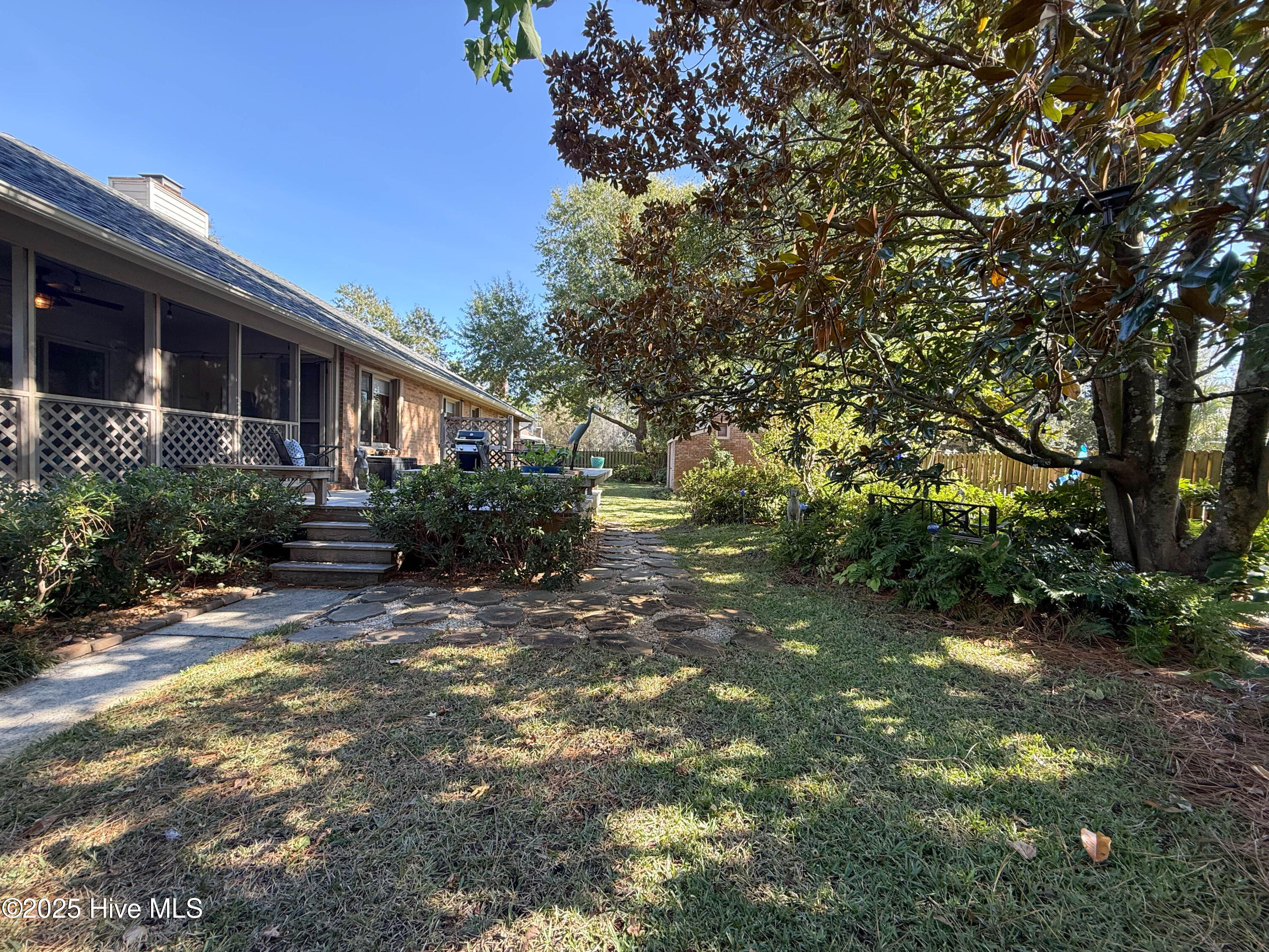 100538841 | Photo 66