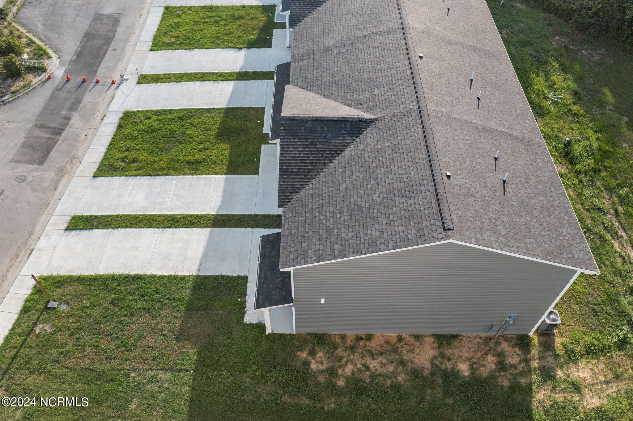 100441144 | Photo 32