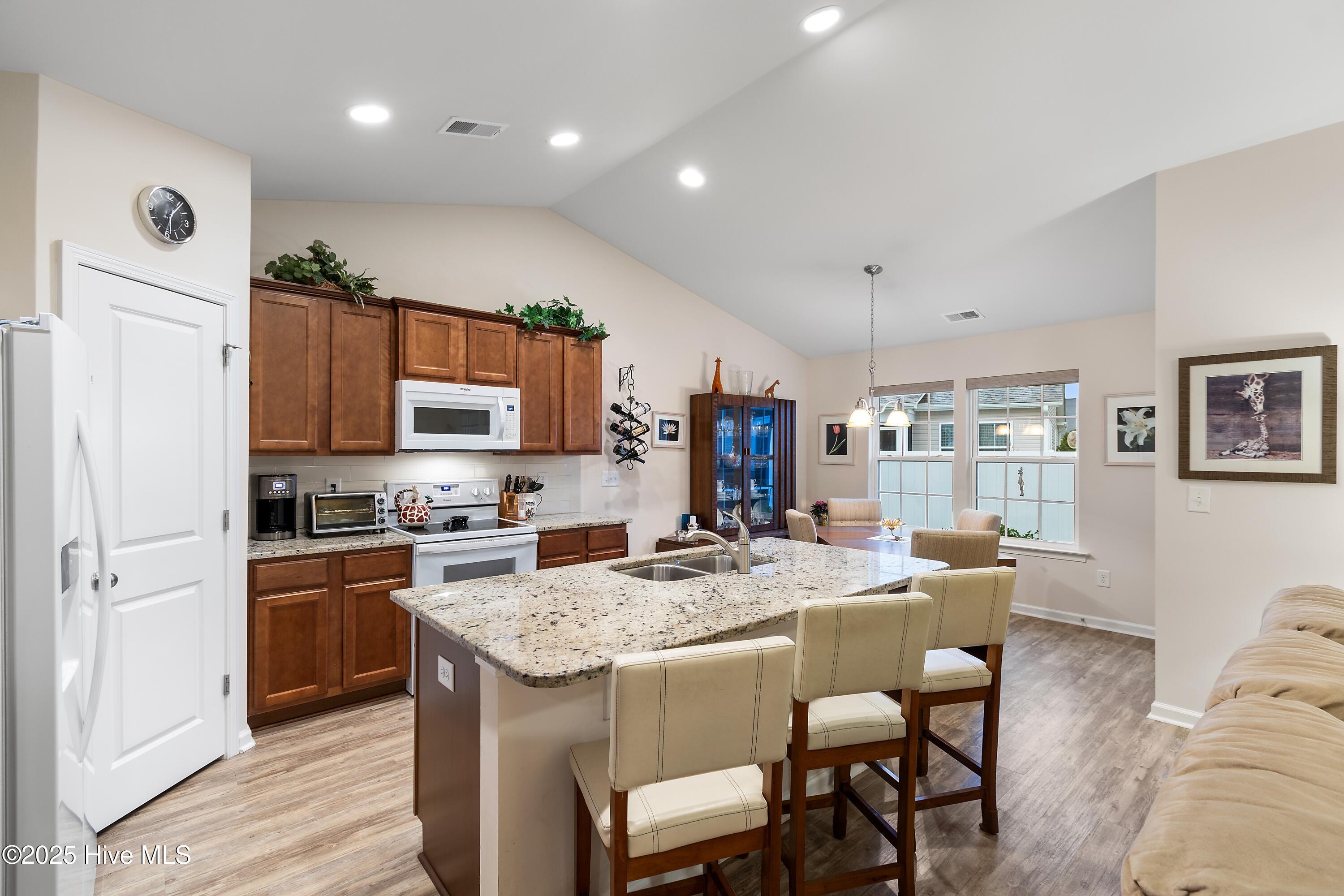 934 Brewster Court SW, Ocean Isle Beach, NC 28469 – photo 11: JJ_BrewsterApr23 - 20