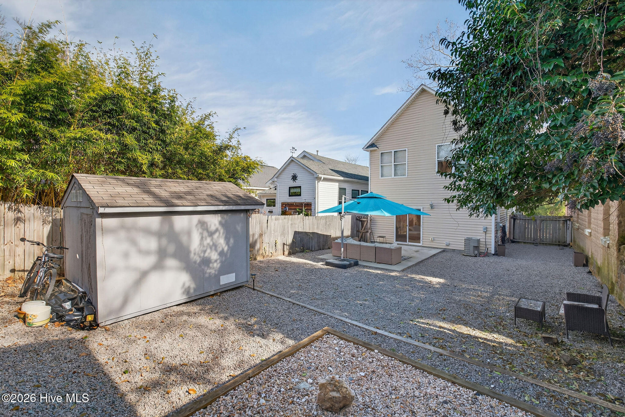 100550770 | Photo 38