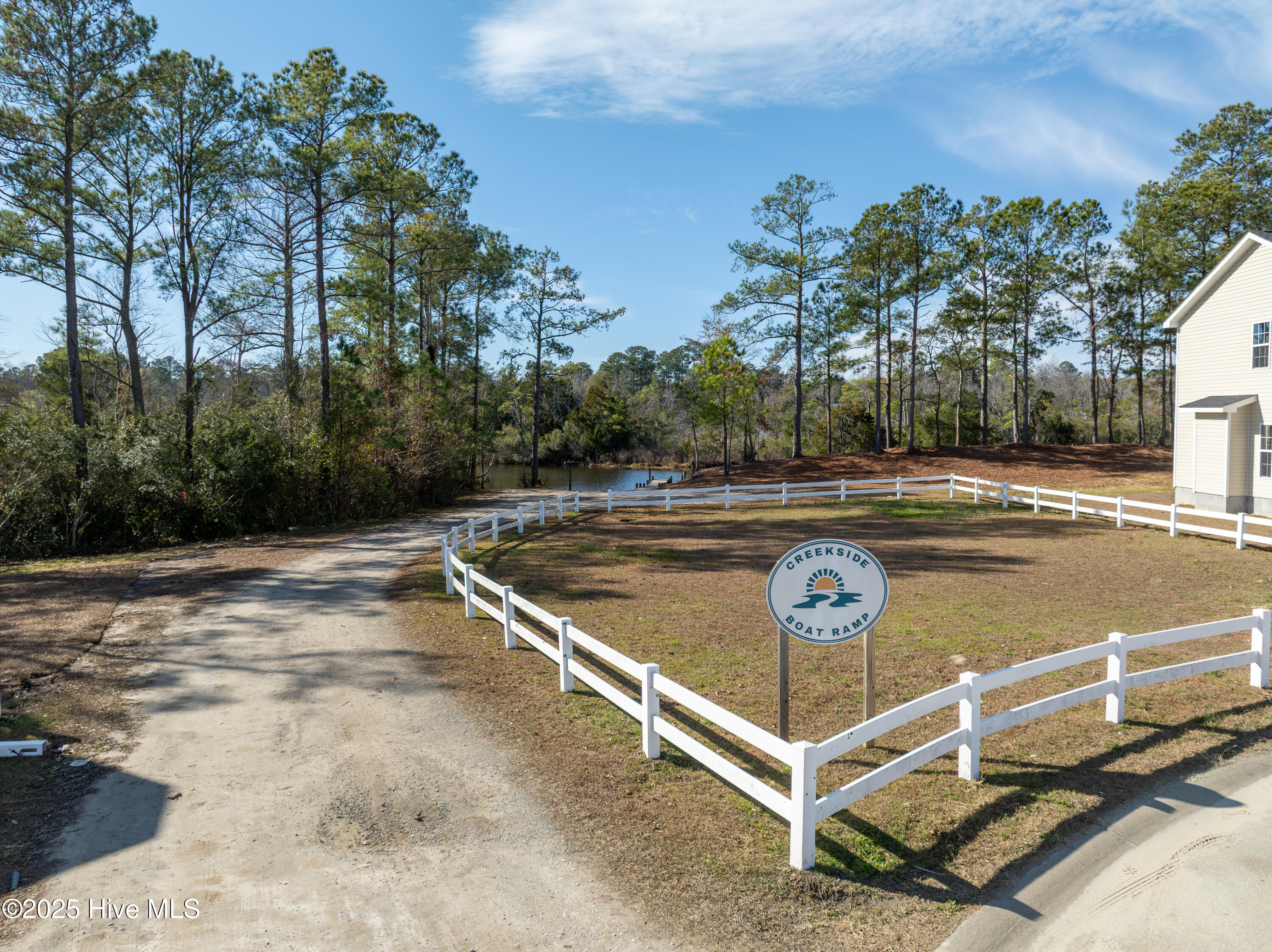 100526863 | Photo 28