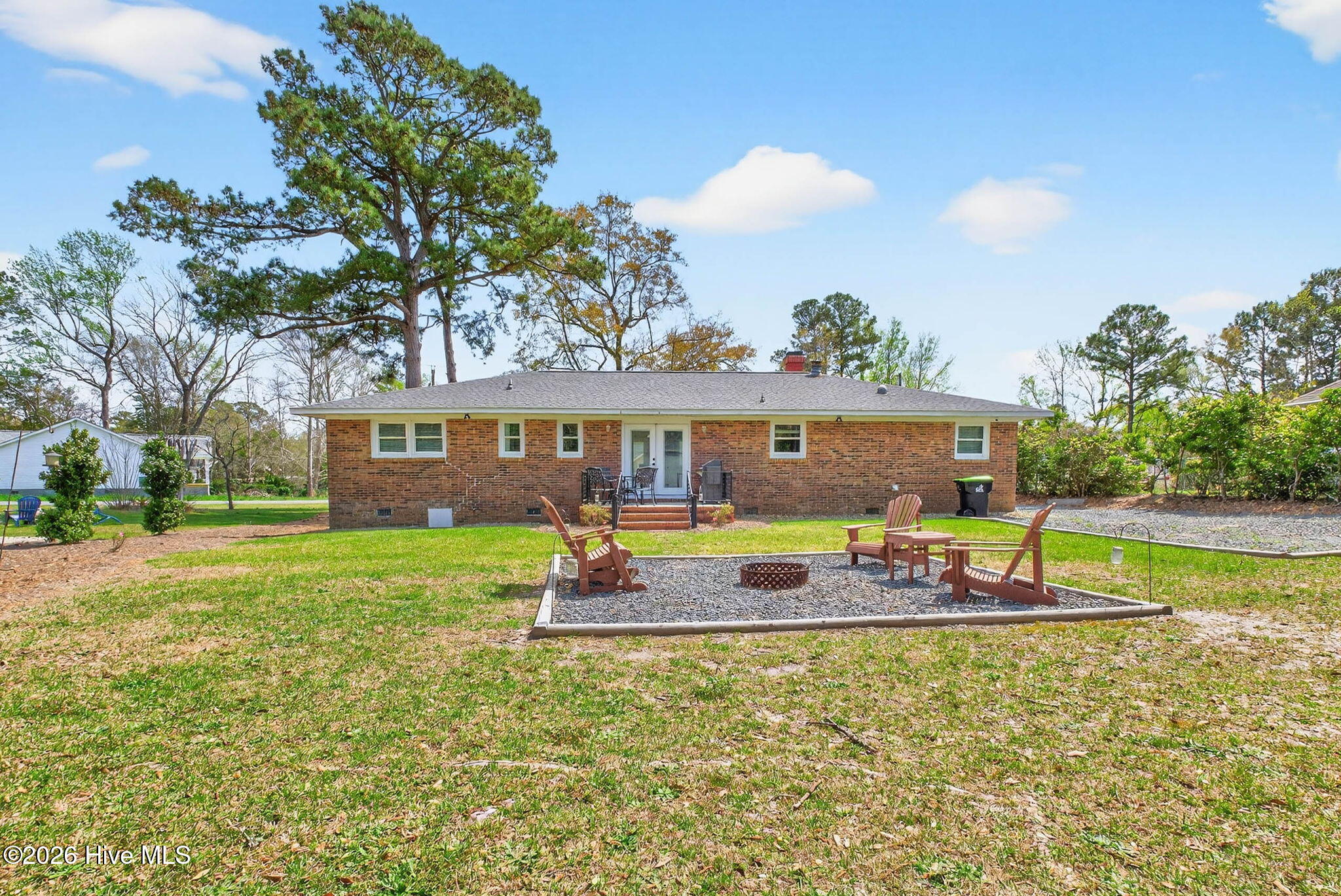 100563567 | Photo 28