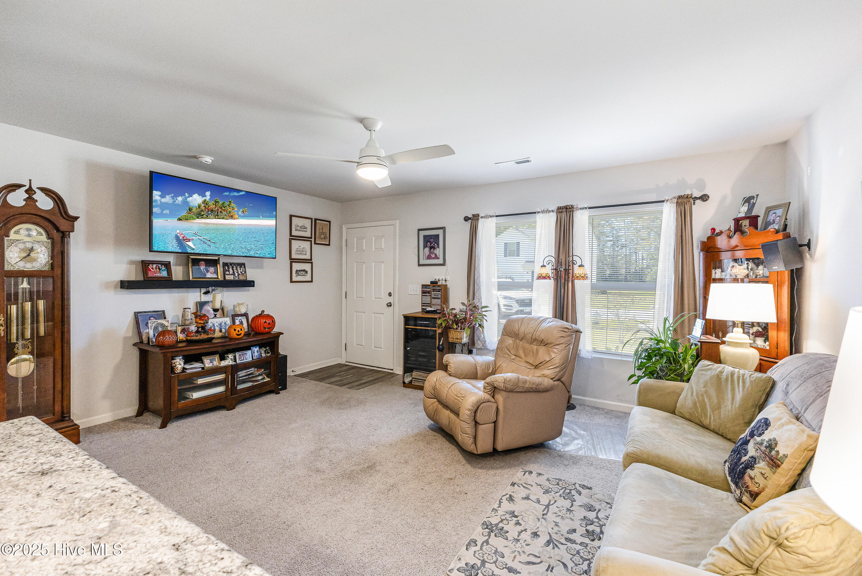 100537906 | Photo 12