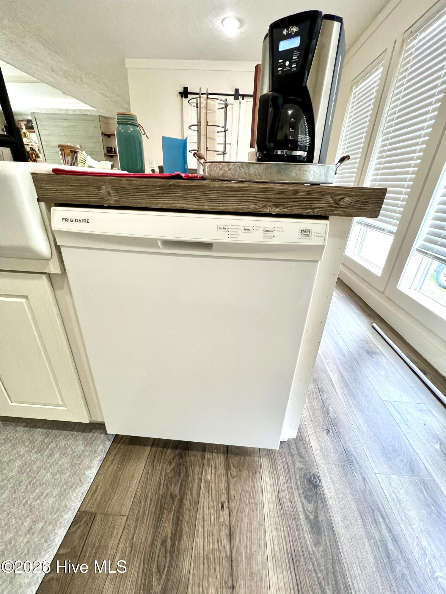 100558277 | Photo 10