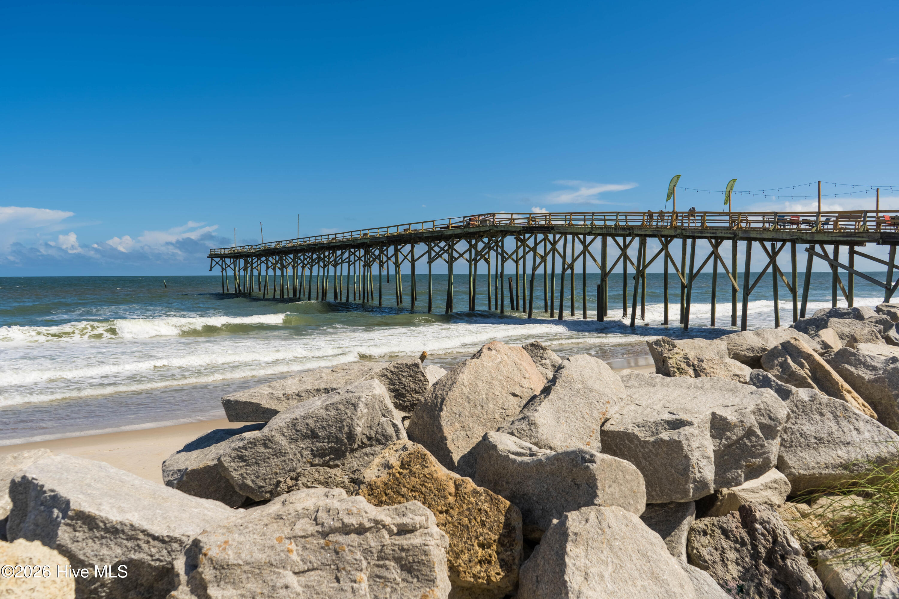 100566755 | Photo 70