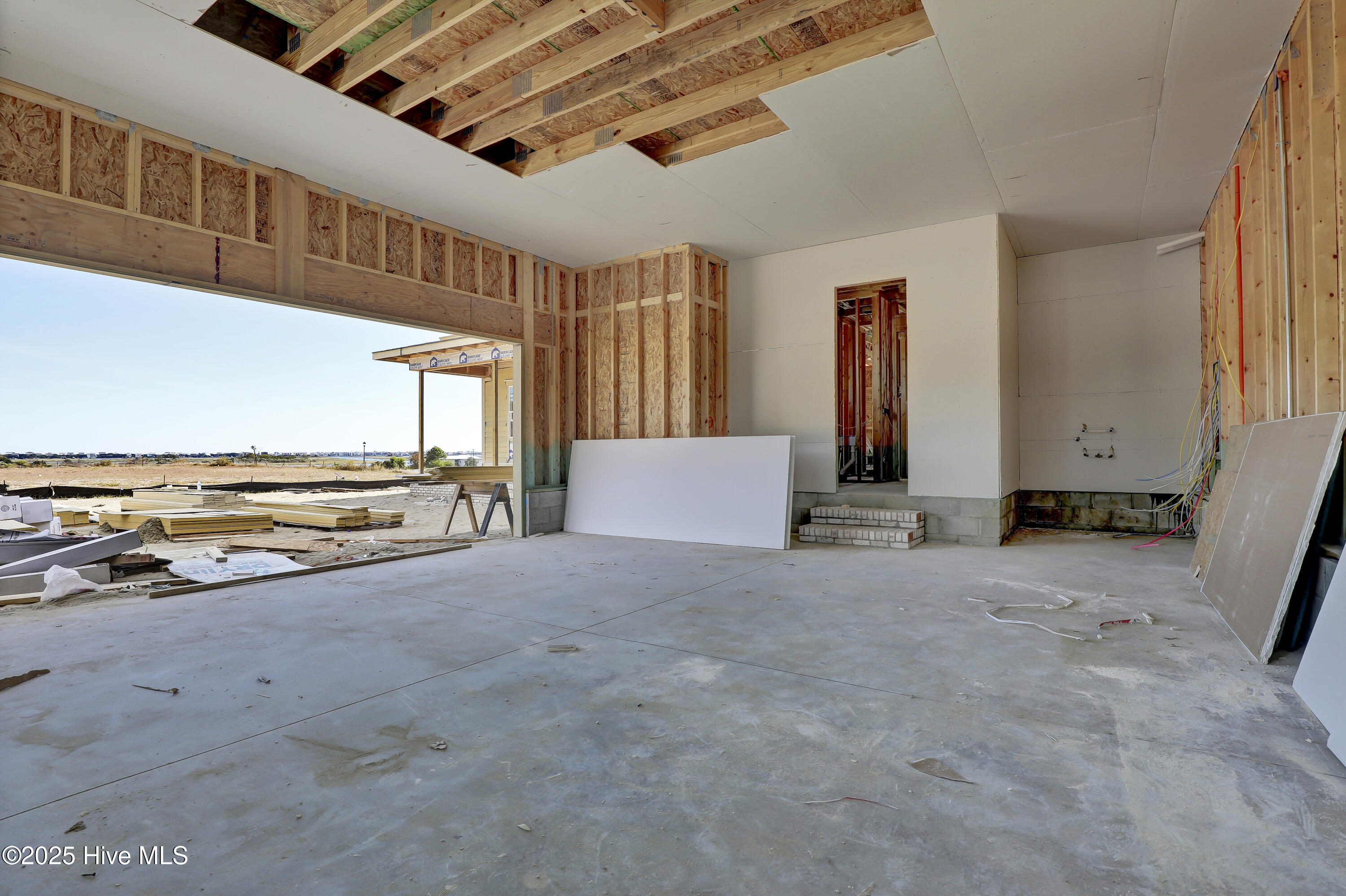 100539864 | Photo 14