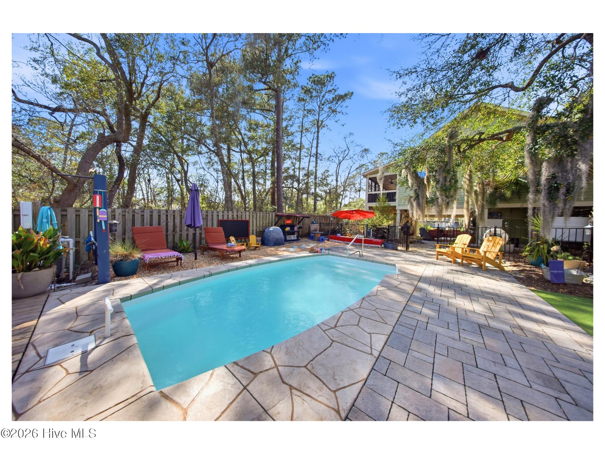 100561155 | Photo 12