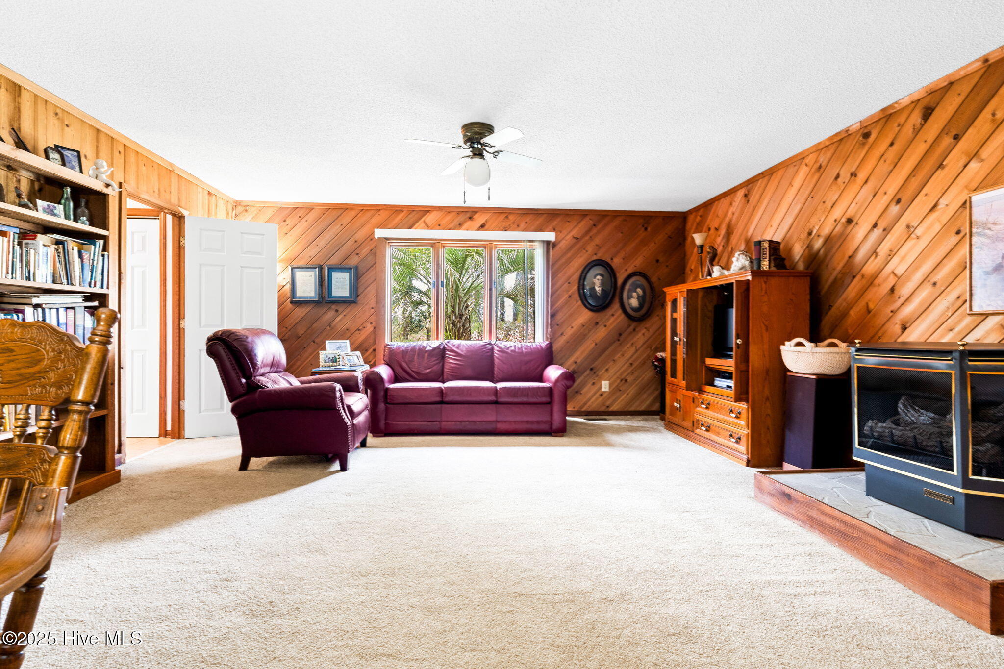 100499054 | Photo 32