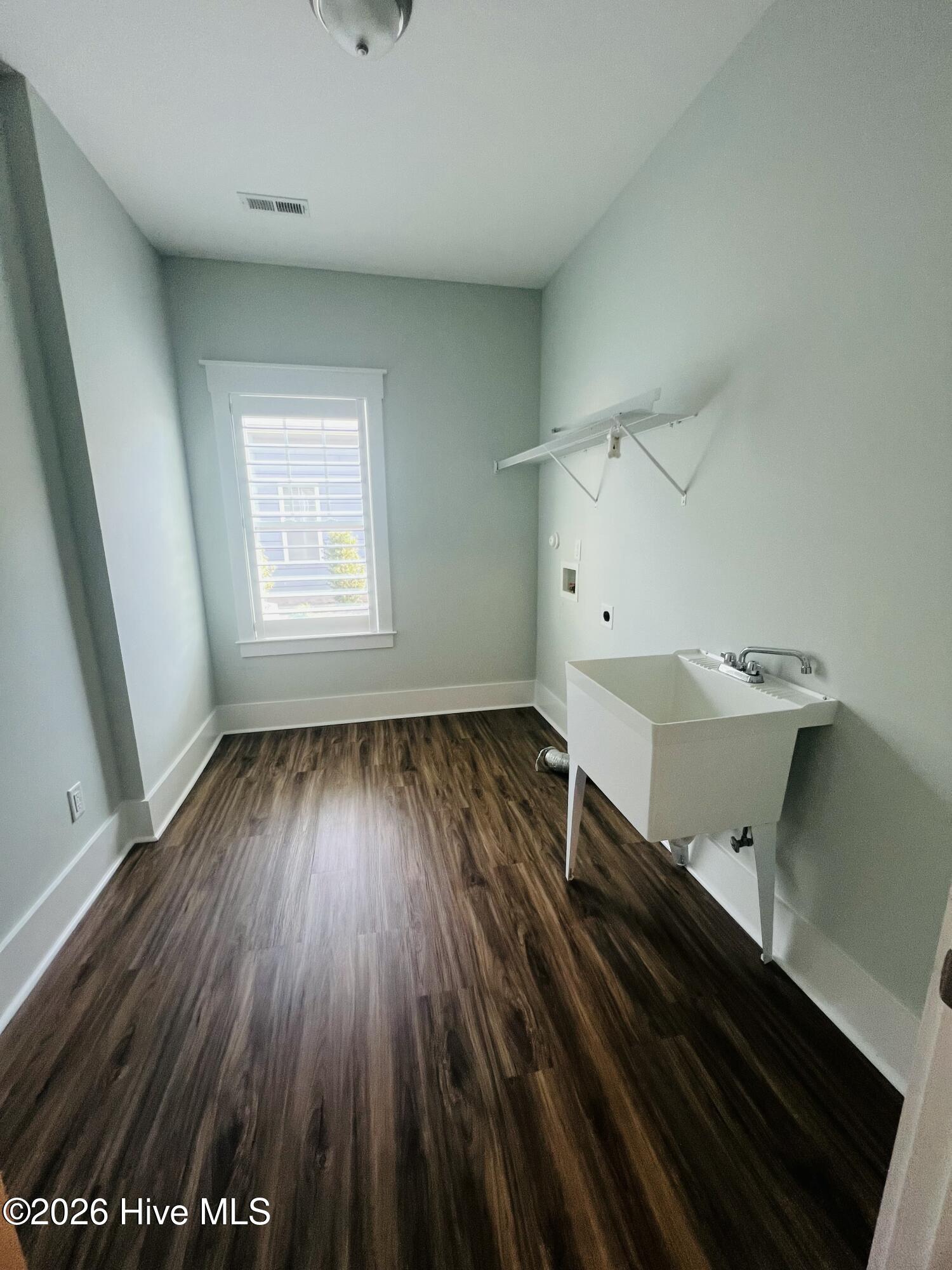 100559549 | Photo 22