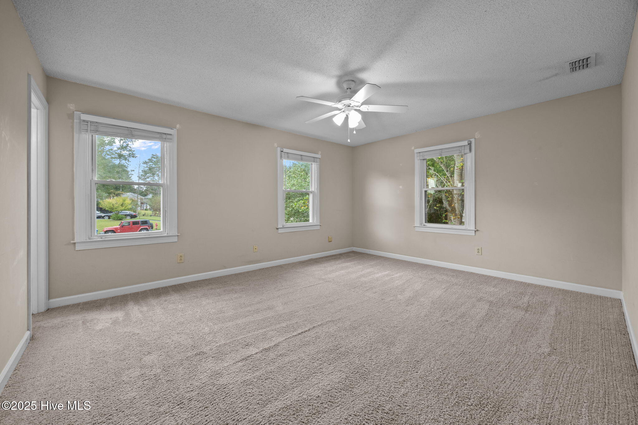 100534053 | Photo 32