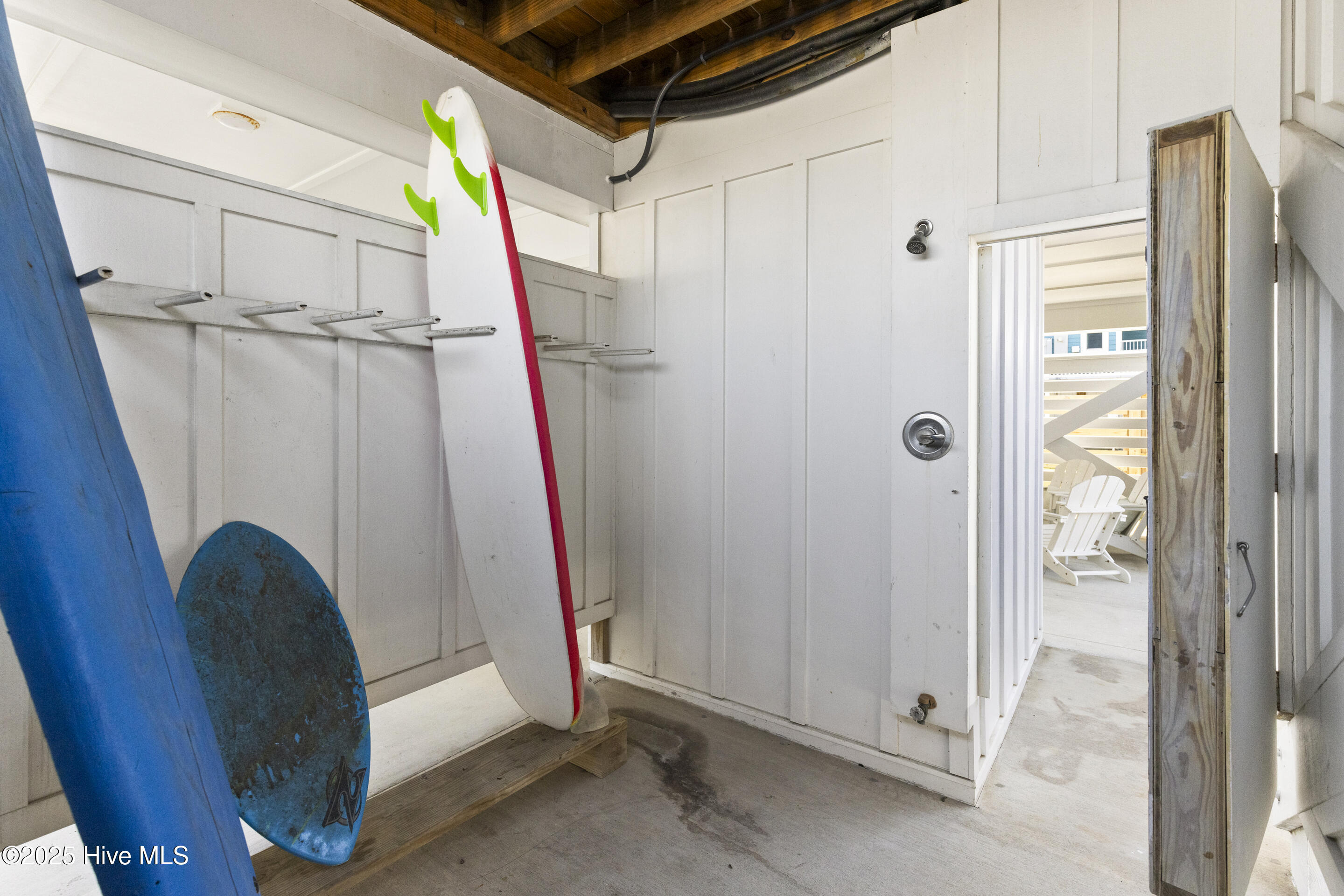 100546284 | Photo 58