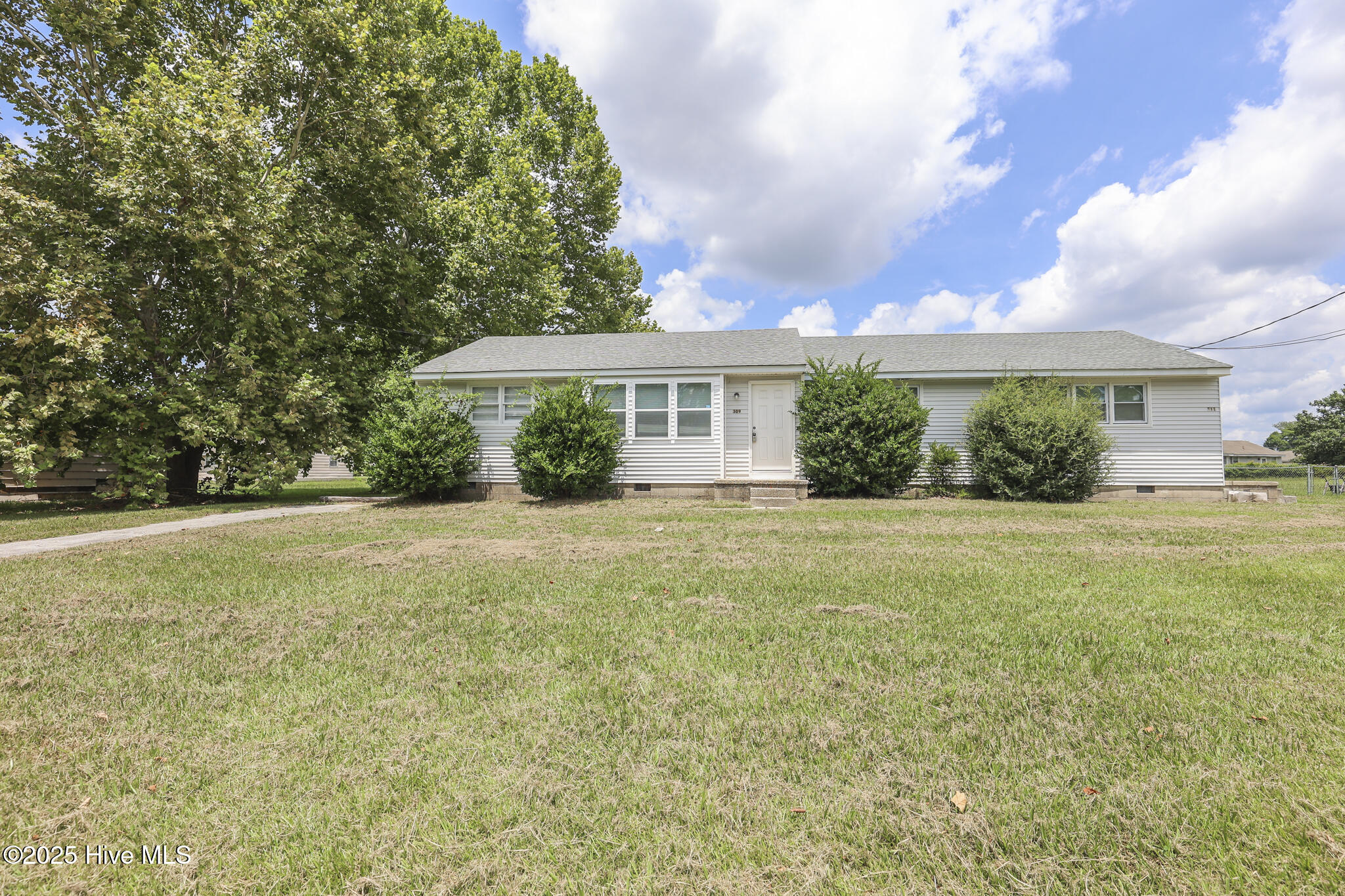 Homes for sale in Jacksonville, NC | 309-311 Starling St, Jacksonville, NC 28540 | MLS# 100522187