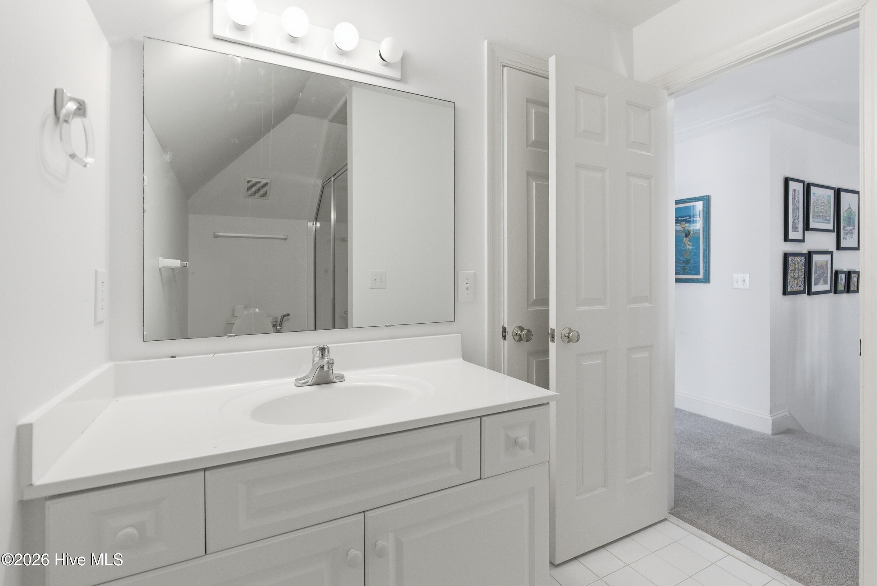 100538955 | Photo 32