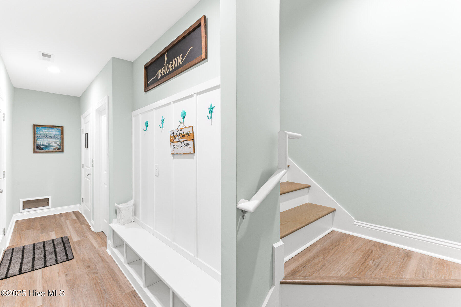 100508763 | Photo 11