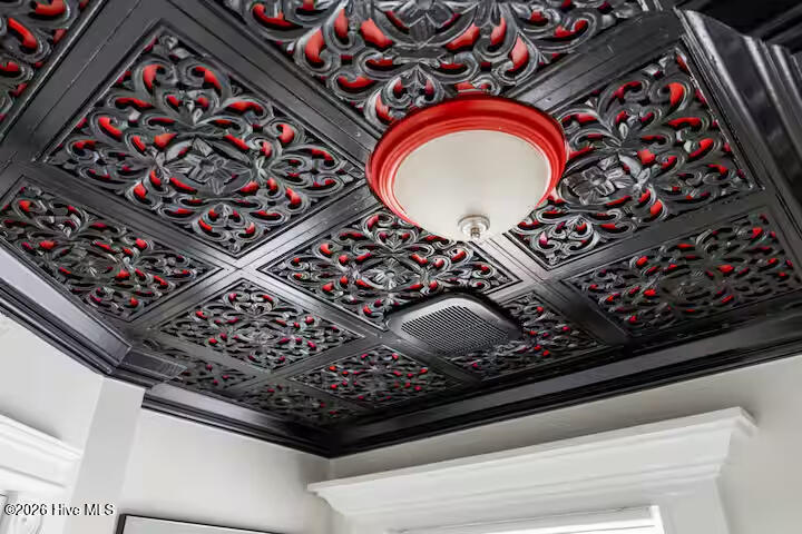 100562028 | Photo 44