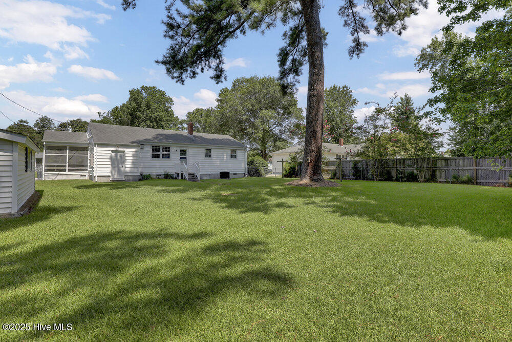 100520937 | Photo 21