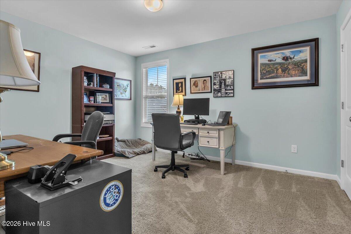 100558100 | Photo 31