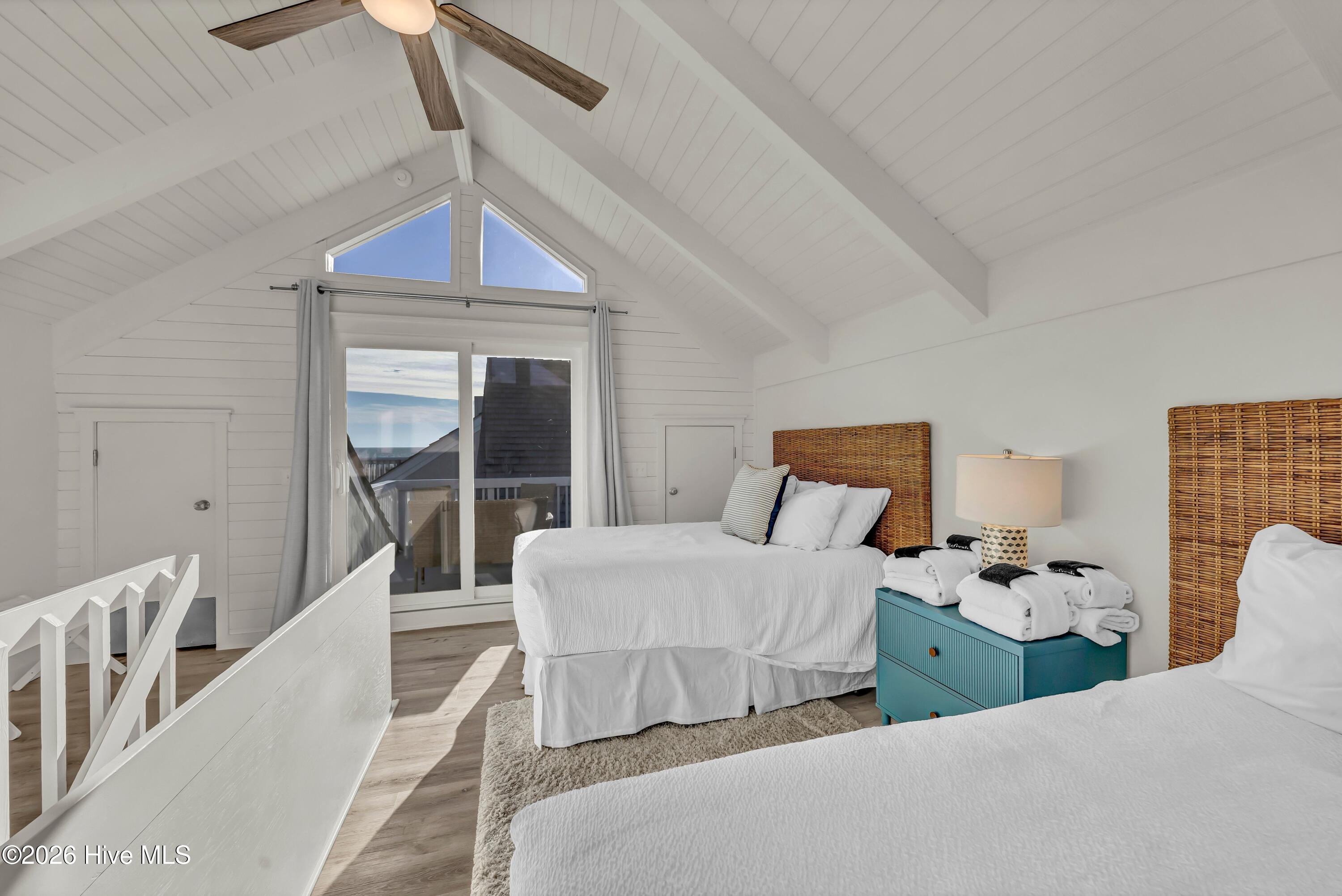 100554666 | Photo 24