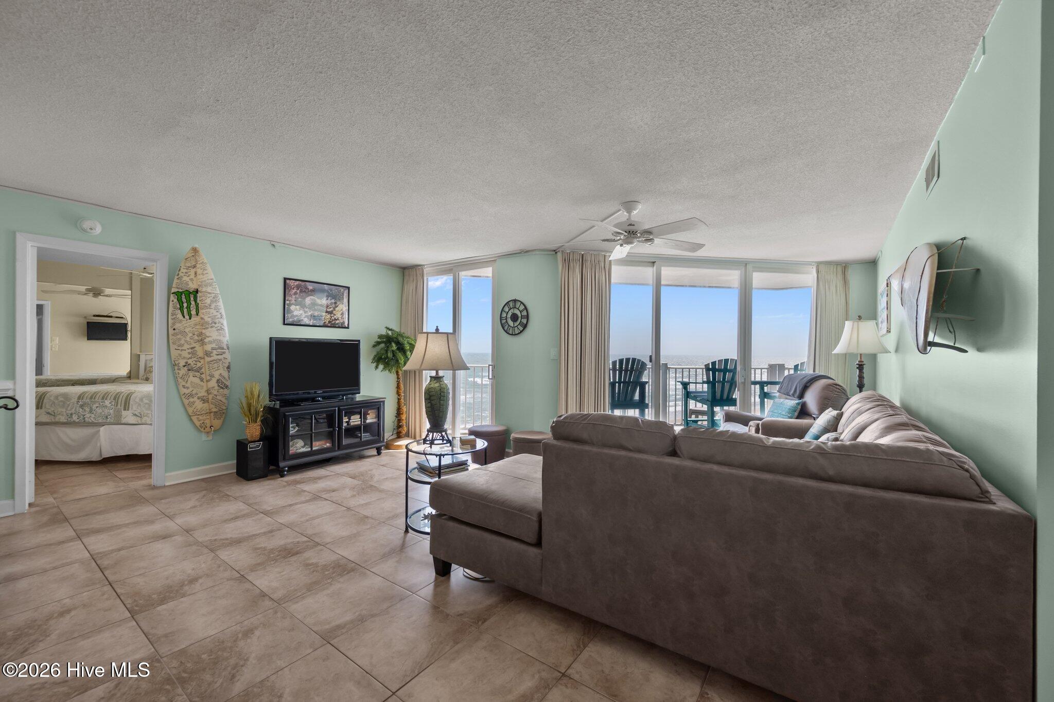 100565152 | Photo 10