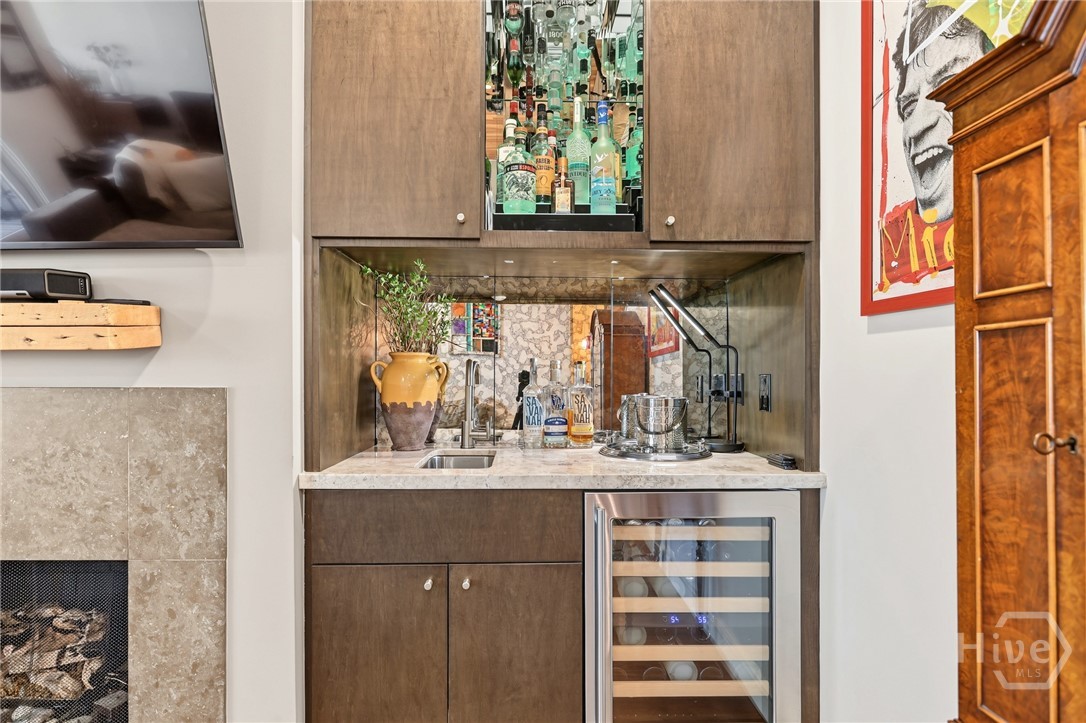Wet bar area