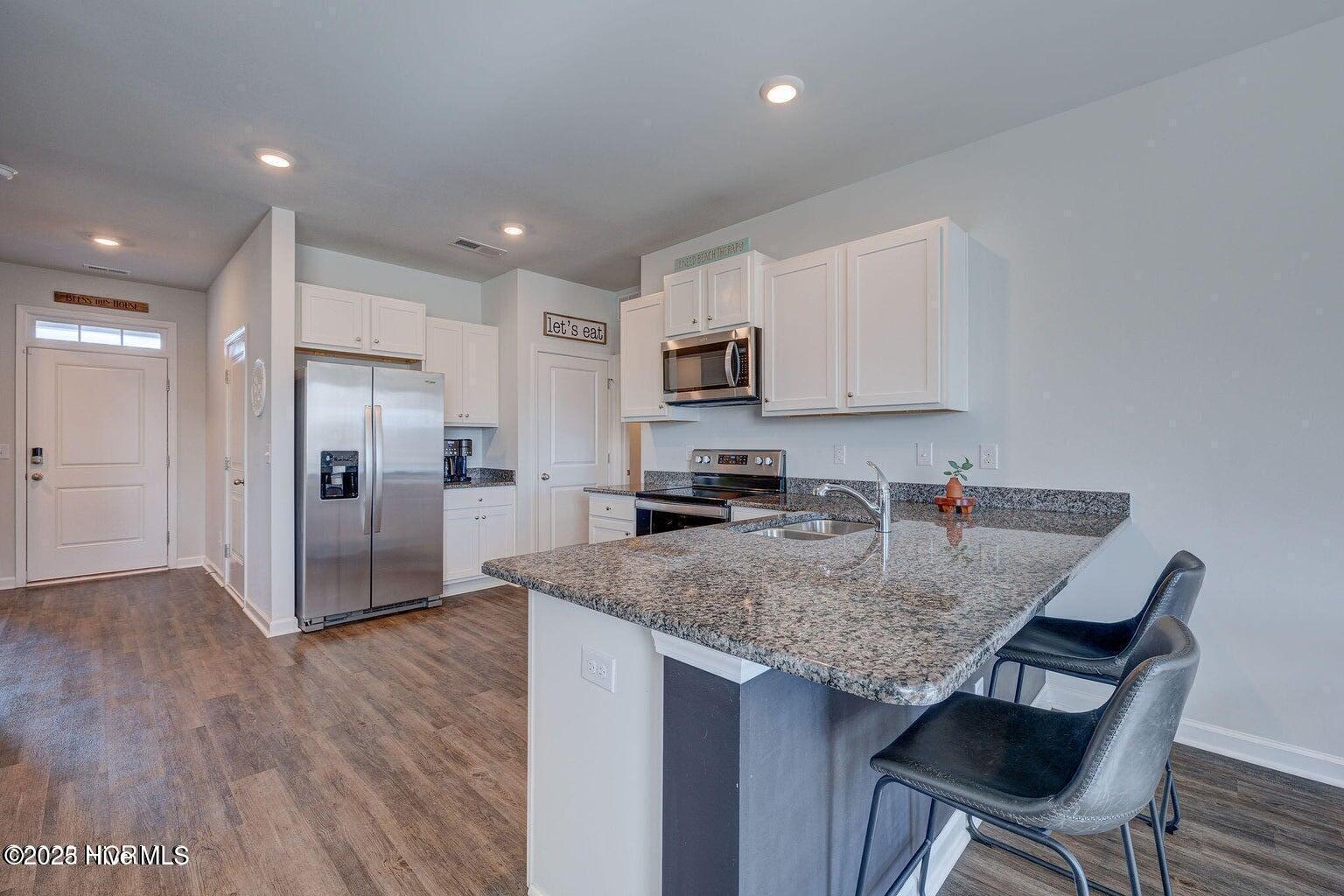 100540050 | Photo 12