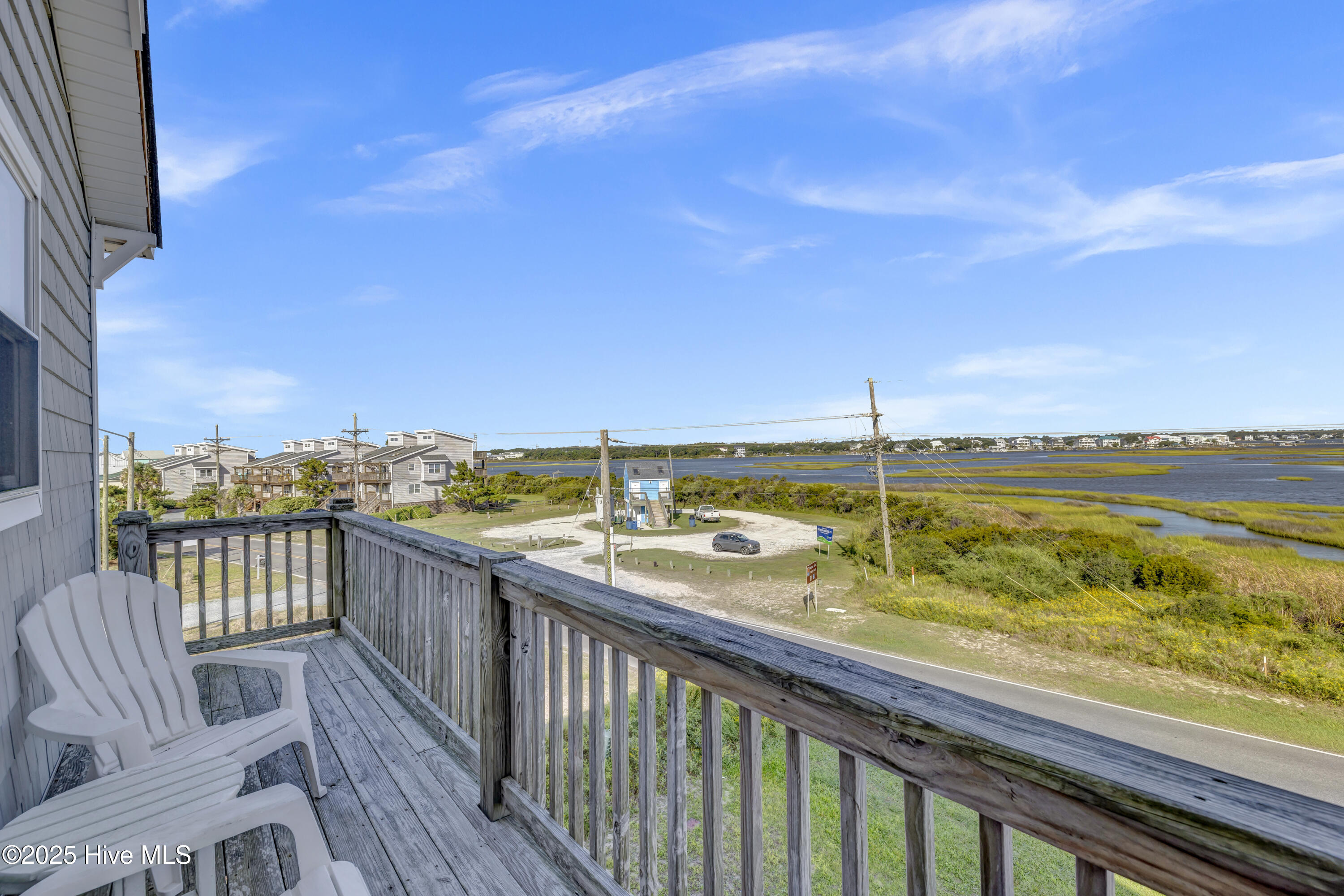 100535806 | Photo 45