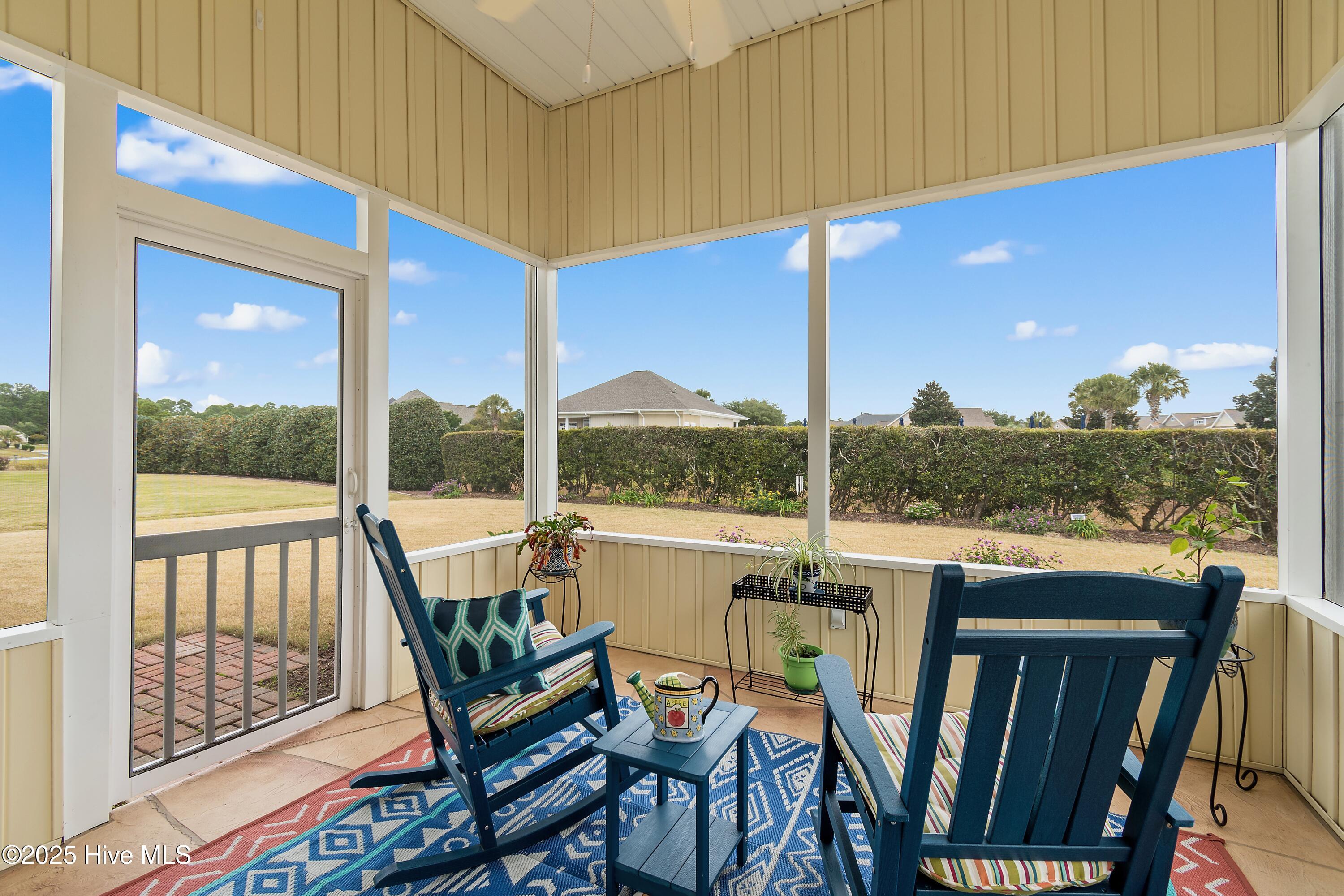 100538736 | Photo 16