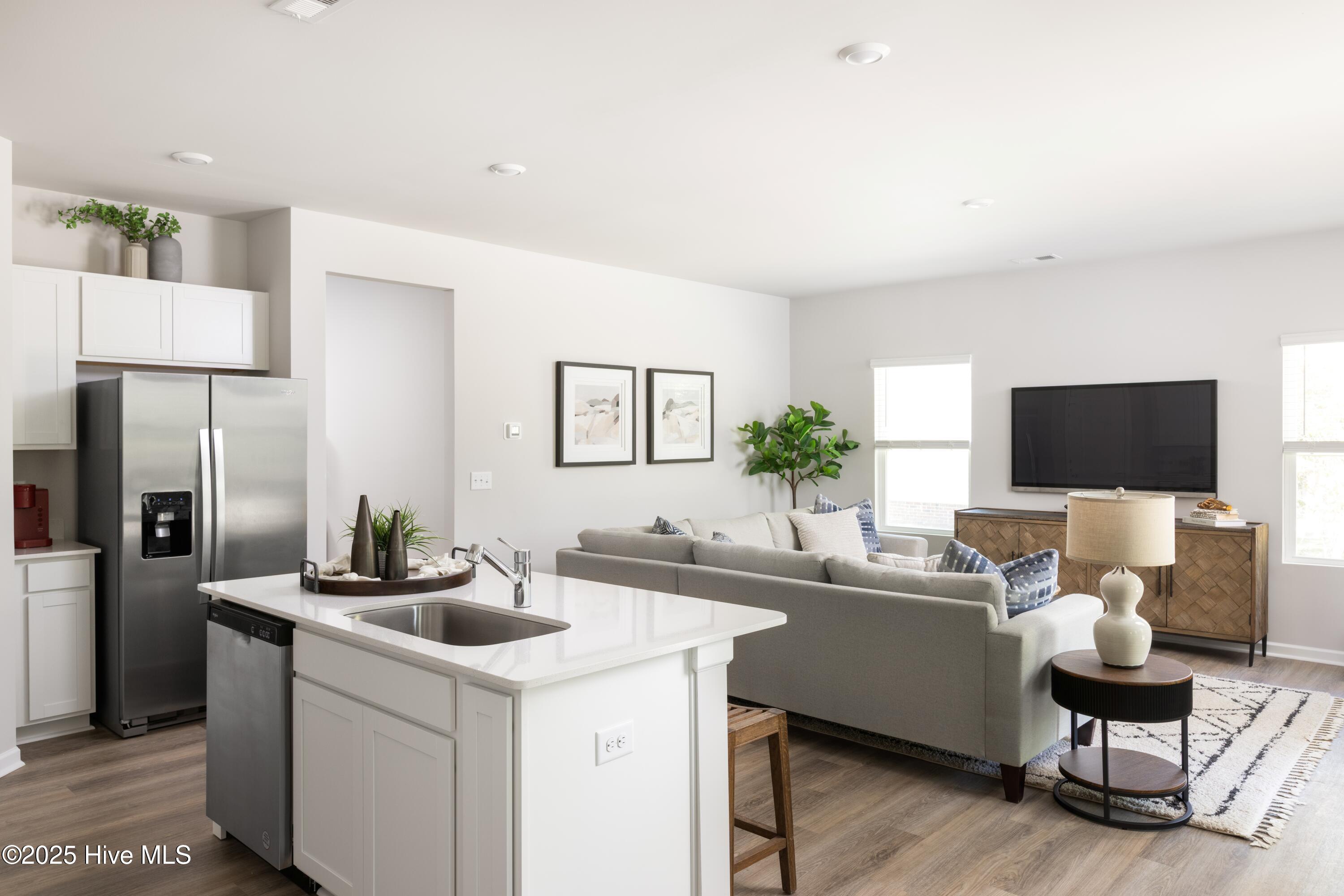 100524209 | Photo 12